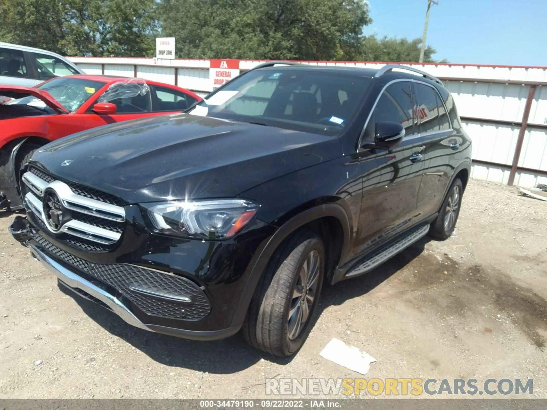 2 Photograph of a damaged car 4JGFB4JE1LA200711 MERCEDES-BENZ GLE 2020