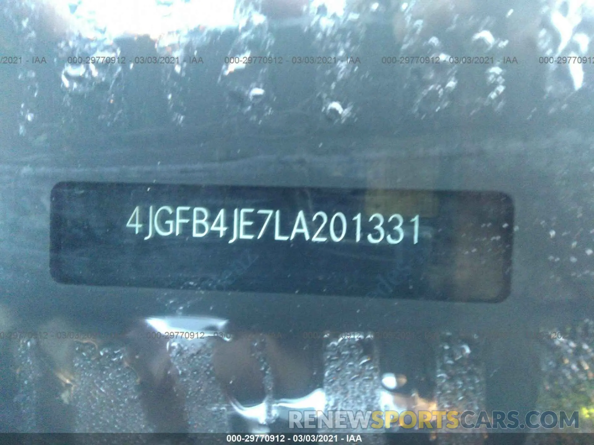 9 Photograph of a damaged car 4JGFB4JE7LA201331 MERCEDES-BENZ GLE 2020