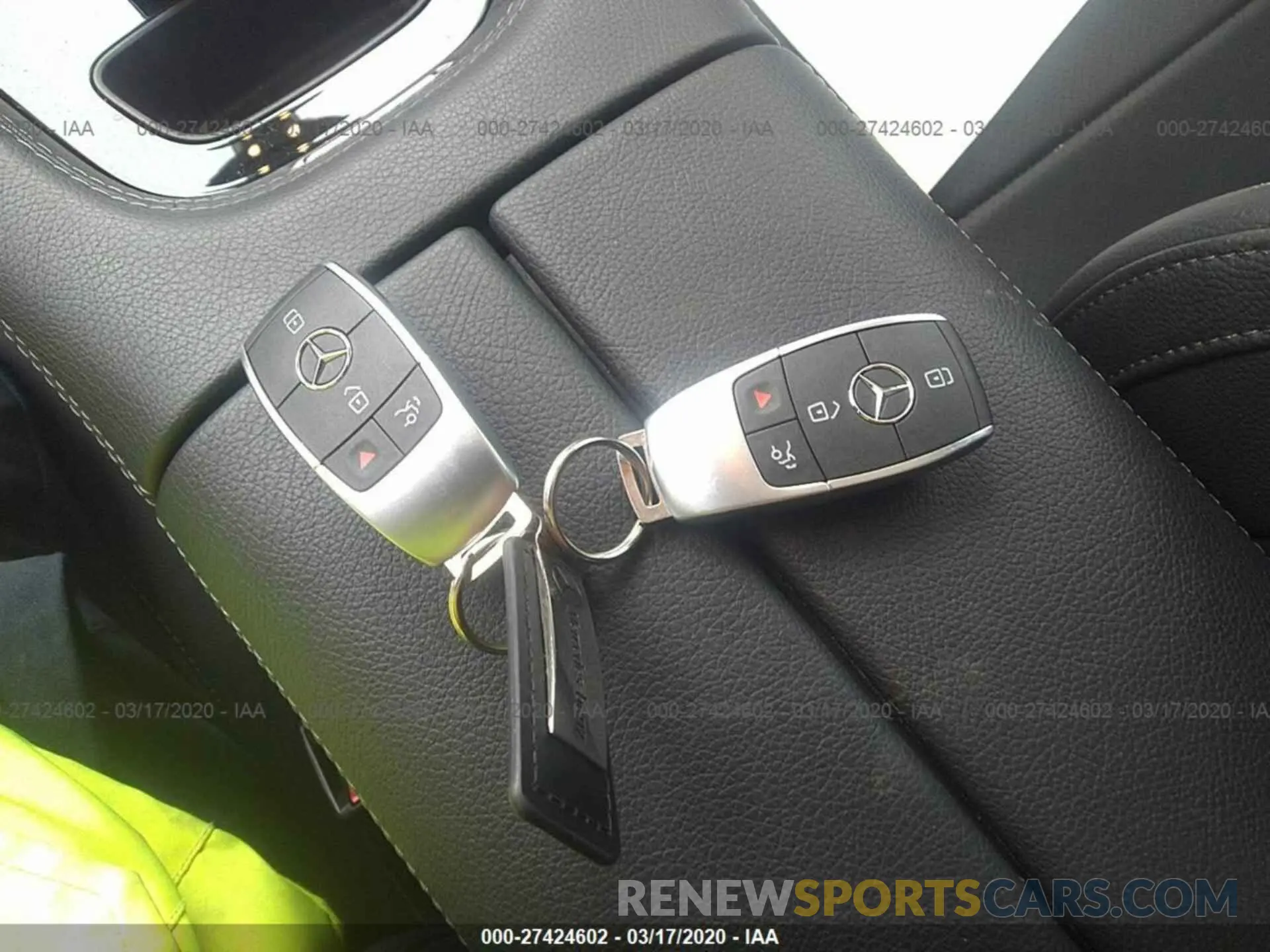 11 Photograph of a damaged car 4JGFB4KB6LA009984 MERCEDES-BENZ GLE 2020