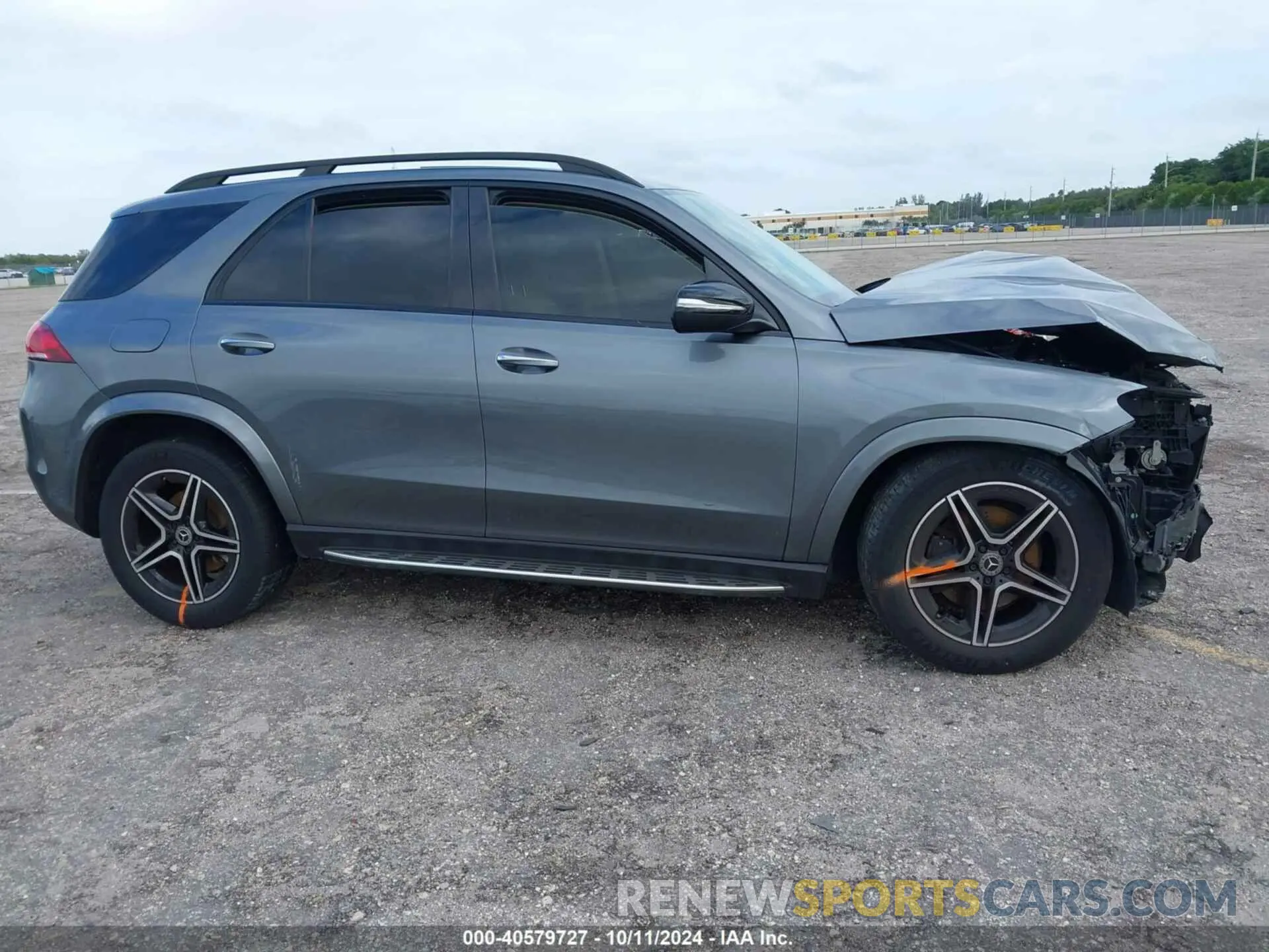 13 Photograph of a damaged car 4JGFB4KB9LA008019 MERCEDES-BENZ GLE 2020