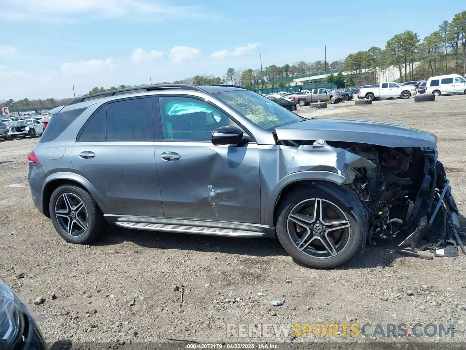 13 Photograph of a damaged car 4JGFB5KB4MA444476 MERCEDES-BENZ GLE 2021