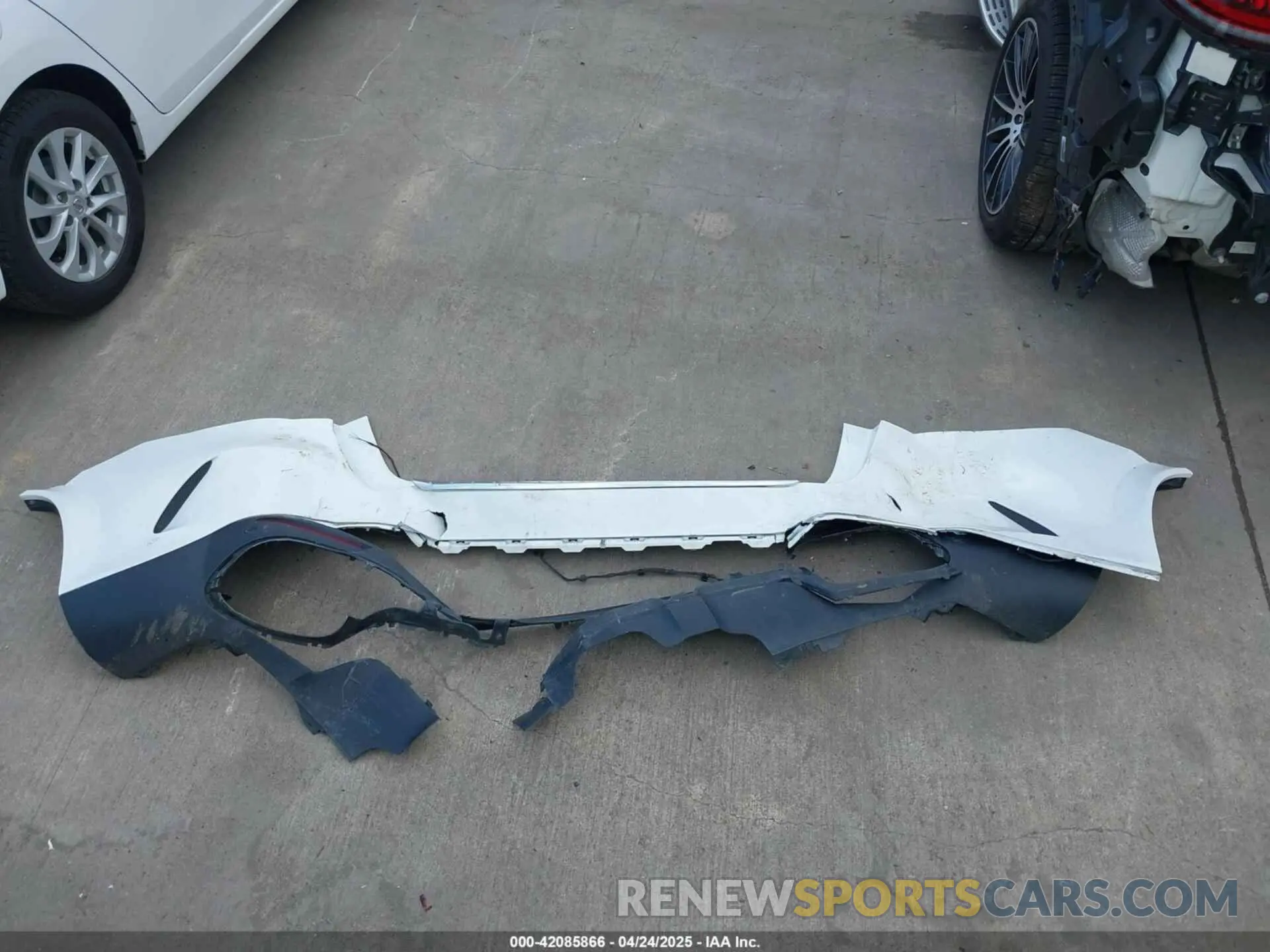 12 Photograph of a damaged car 4JGFB5KB8MA552664 MERCEDES-BENZ GLE 2021