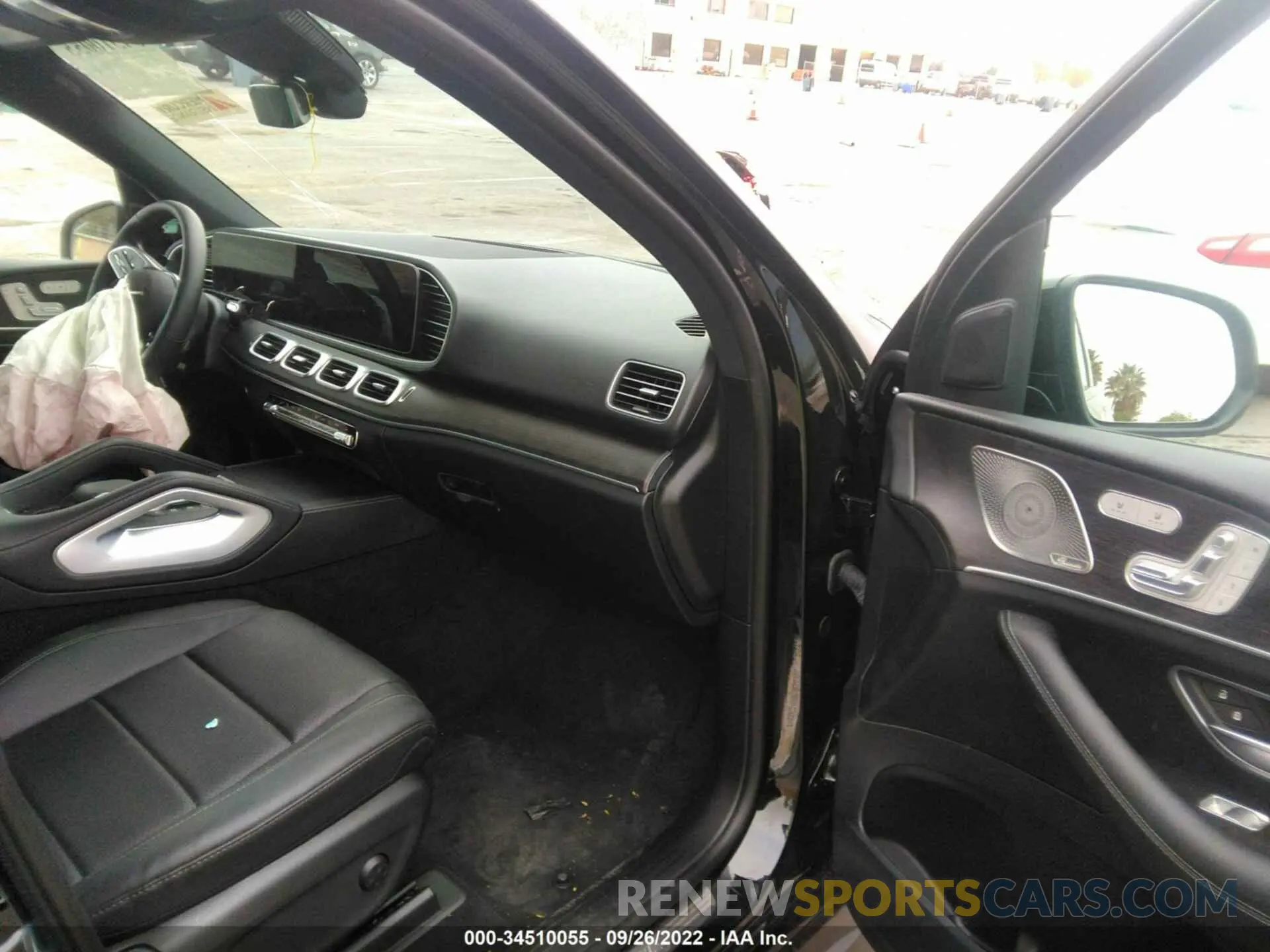 5 Photograph of a damaged car 4JGFB4KB1NA720527 MERCEDES-BENZ GLE 2022