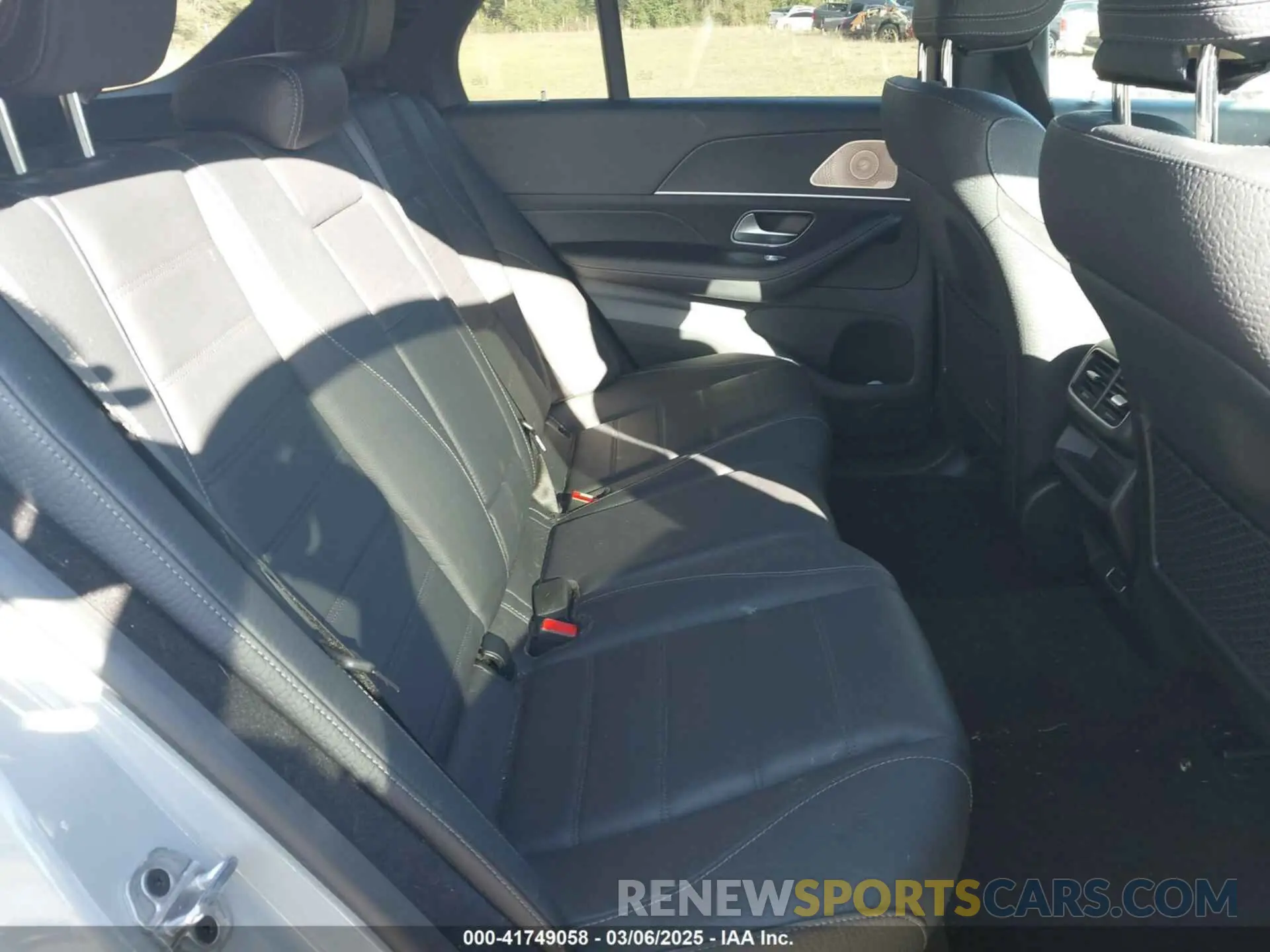 8 Photograph of a damaged car 4JGFB4FB2RB182088 MERCEDES-BENZ GLE 2024