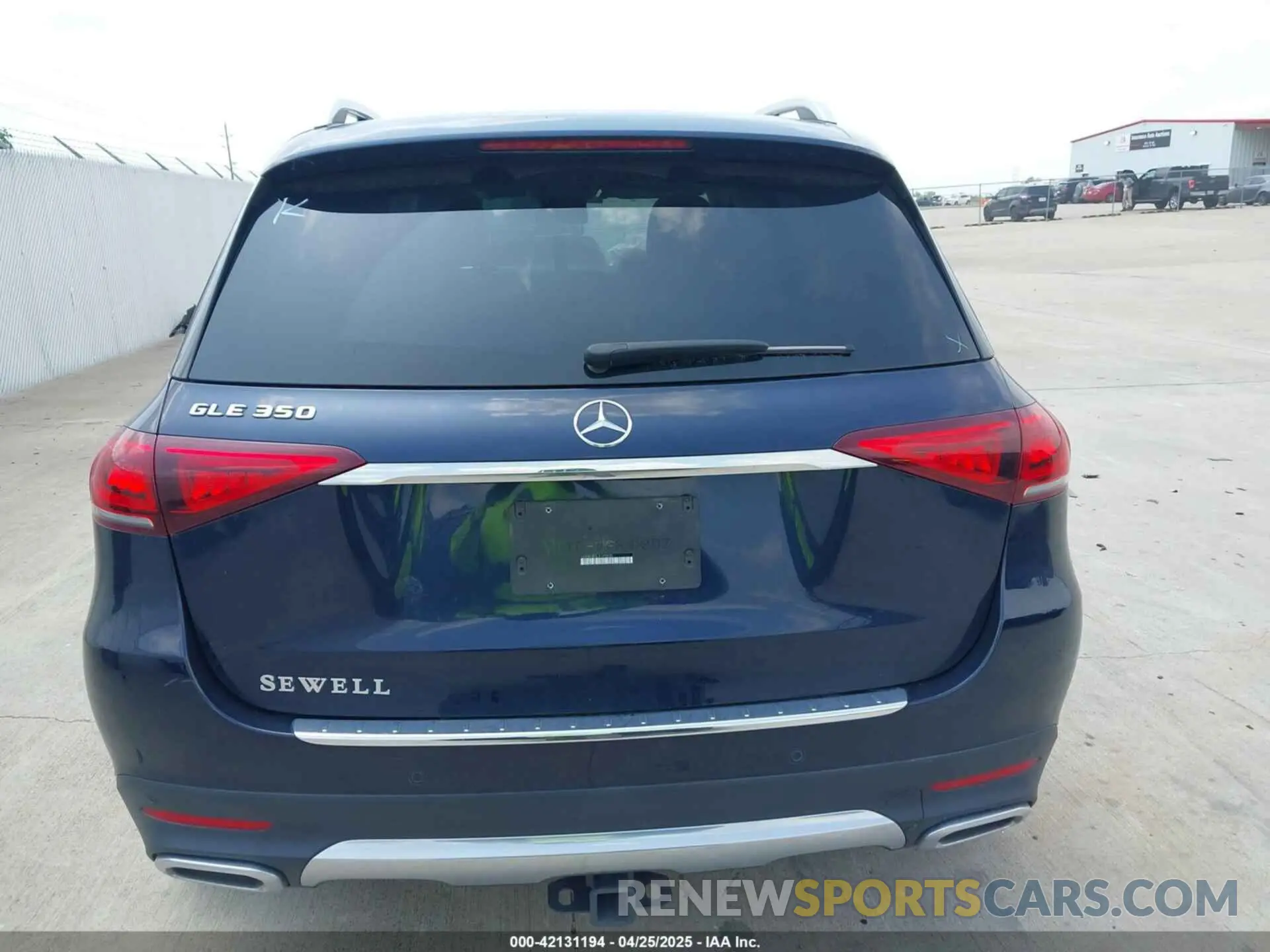 16 Photograph of a damaged car 4JGFB4JB0LA145805 MERCEDES-BENZ GLE 350 2020