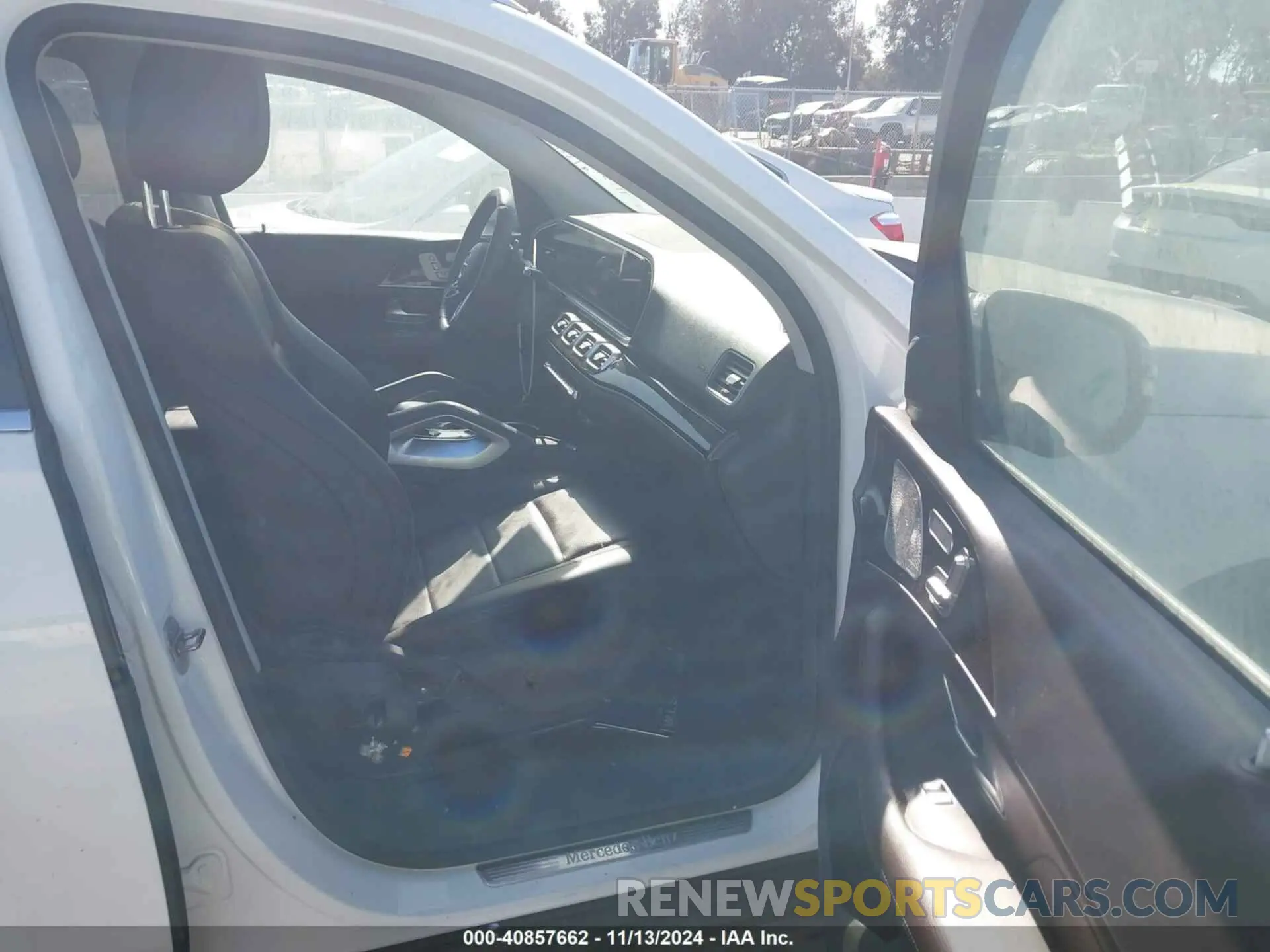 5 Photograph of a damaged car 4JGFB4JB4LA136864 MERCEDES-BENZ GLE 350 2020
