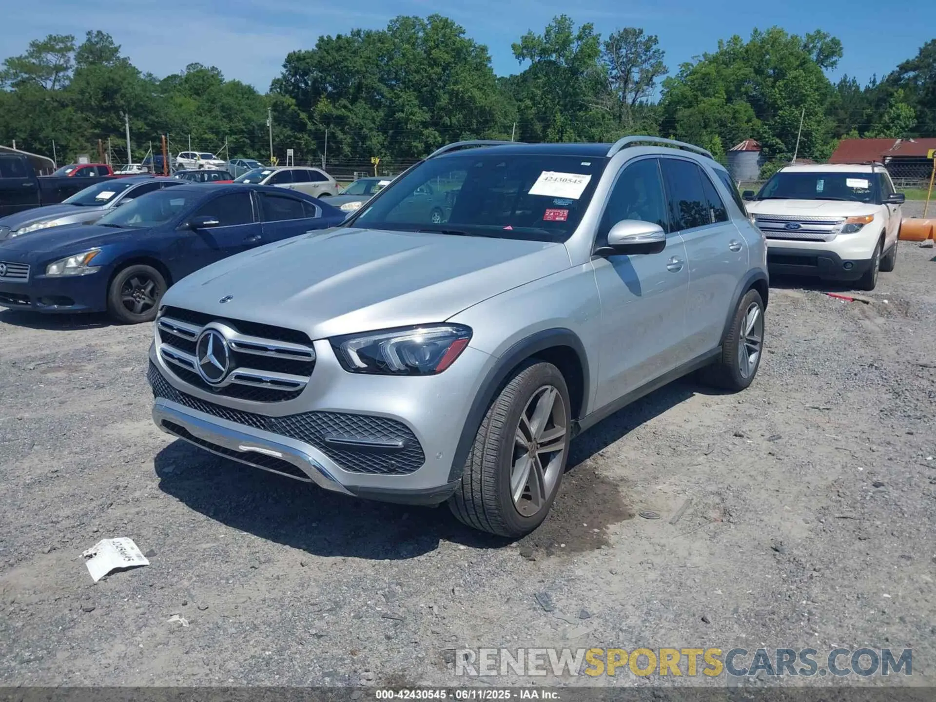 2 Photograph of a damaged car 4JGFB4JB4LA139912 MERCEDES-BENZ GLE 350 2020