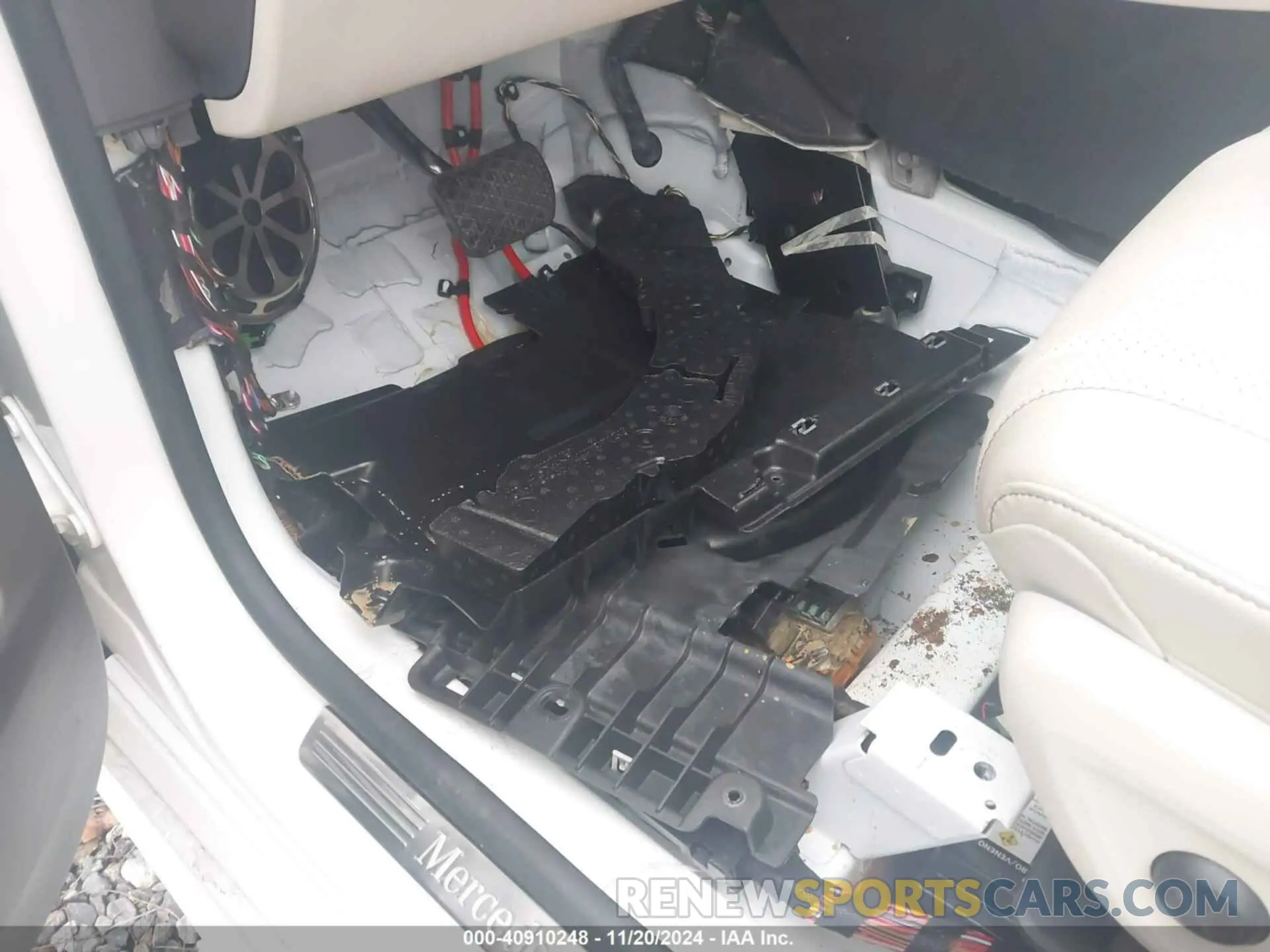 6 Photograph of a damaged car 4JGFB4JB6LA241213 MERCEDES-BENZ GLE 350 2020