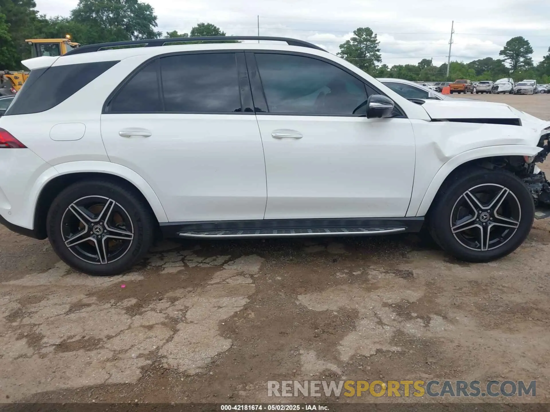 13 Photograph of a damaged car 4JGFB4JB7LA245416 MERCEDES-BENZ GLE 350 2020