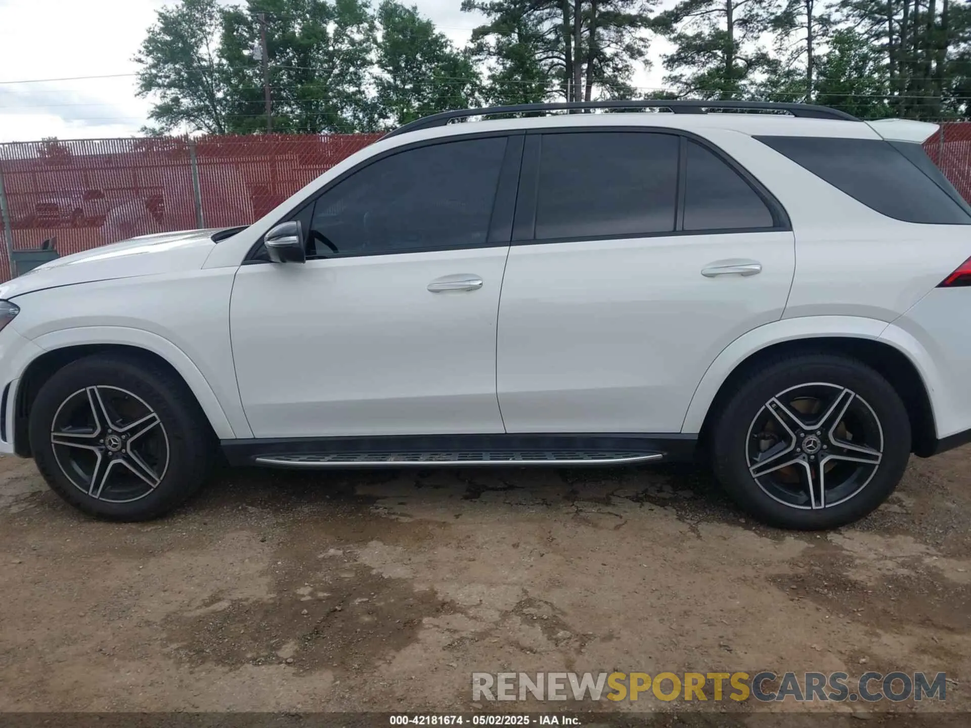 14 Photograph of a damaged car 4JGFB4JB7LA245416 MERCEDES-BENZ GLE 350 2020