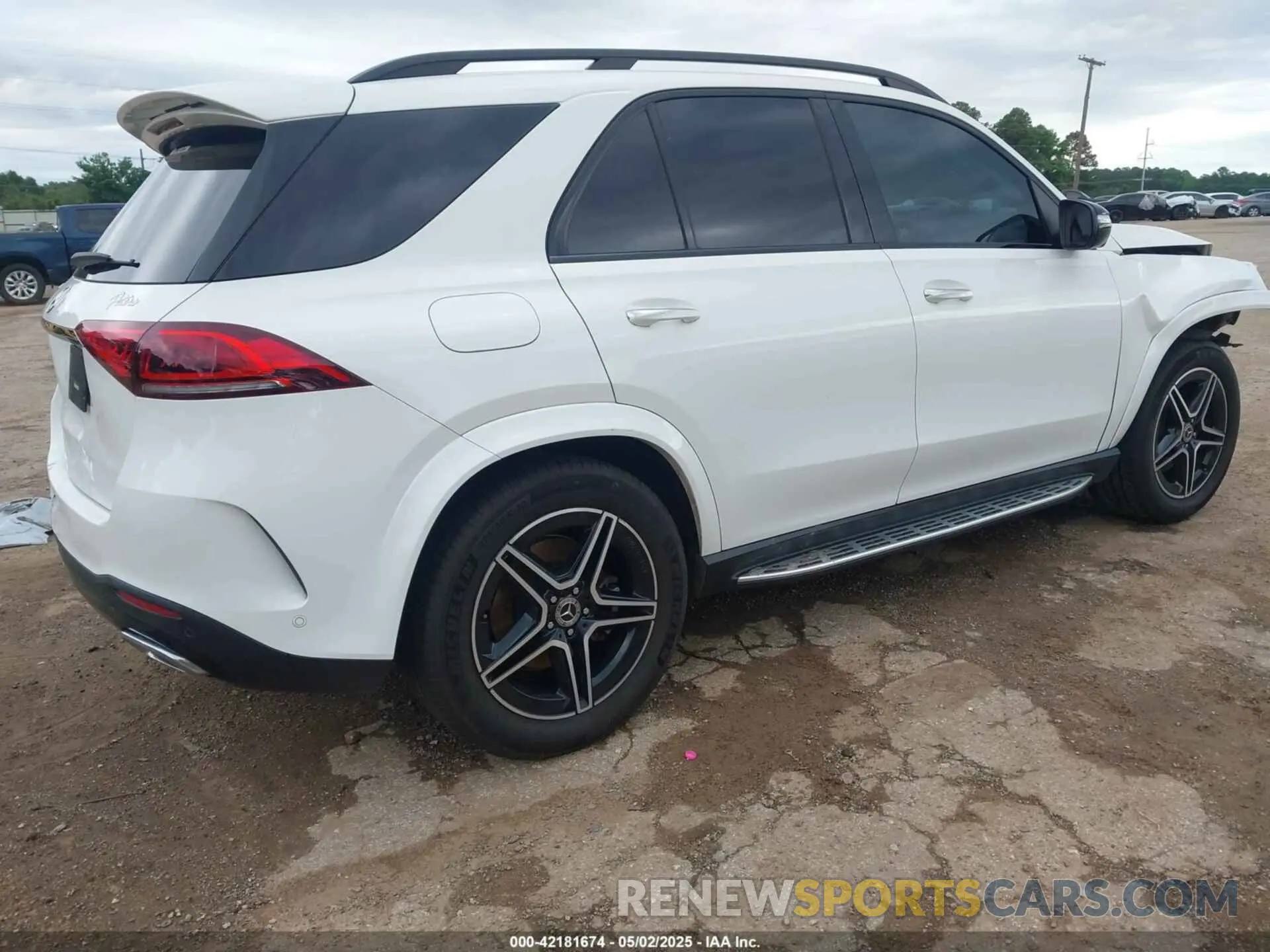4 Photograph of a damaged car 4JGFB4JB7LA245416 MERCEDES-BENZ GLE 350 2020