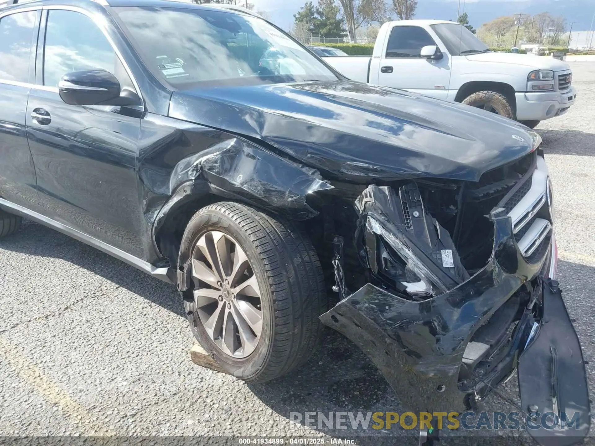 6 Photograph of a damaged car 4JGFB4JB9LA241173 MERCEDES-BENZ GLE 350 2020