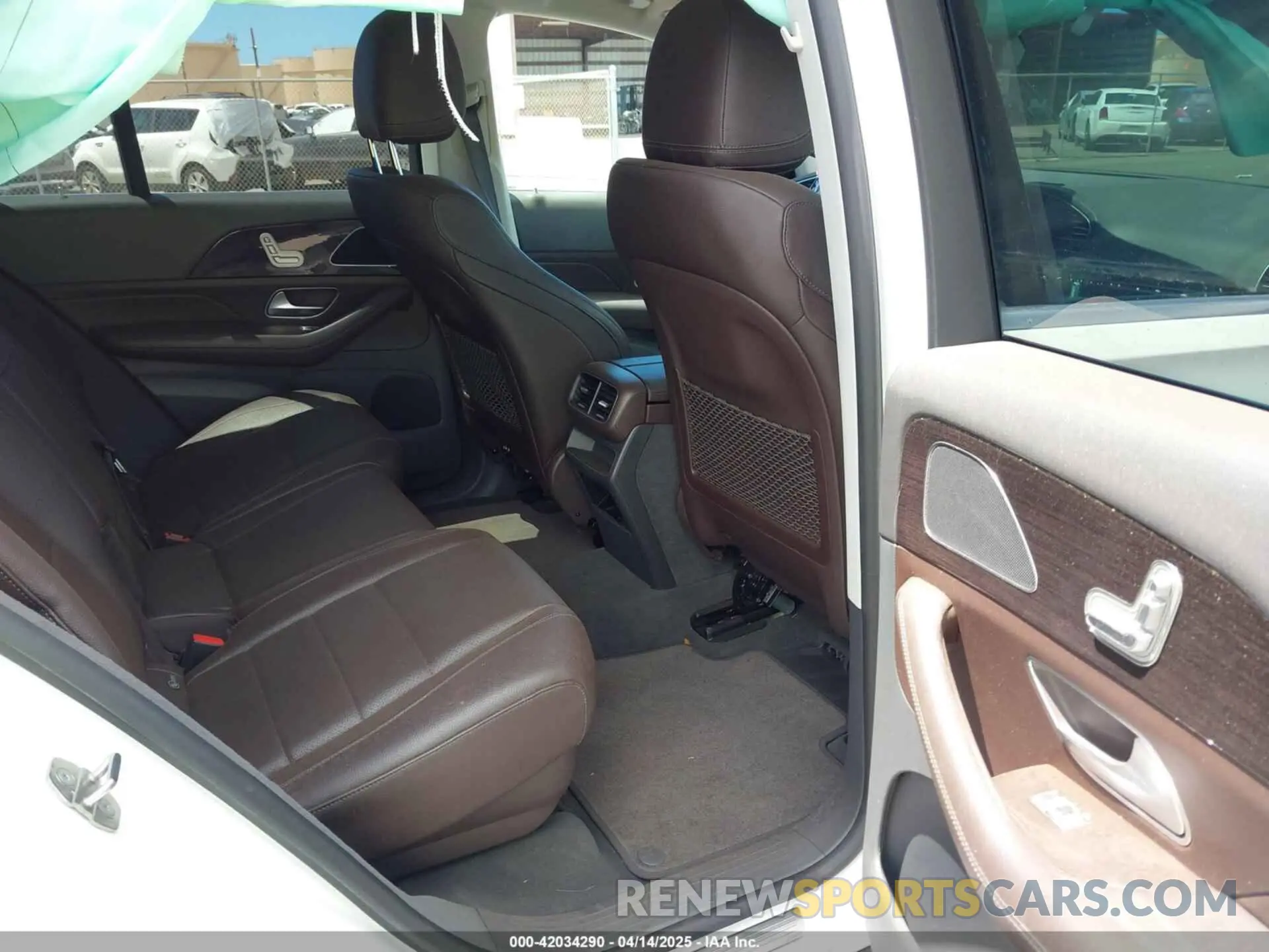 8 Photograph of a damaged car 4JGFB4JE9LA130519 MERCEDES-BENZ GLE 350 2020