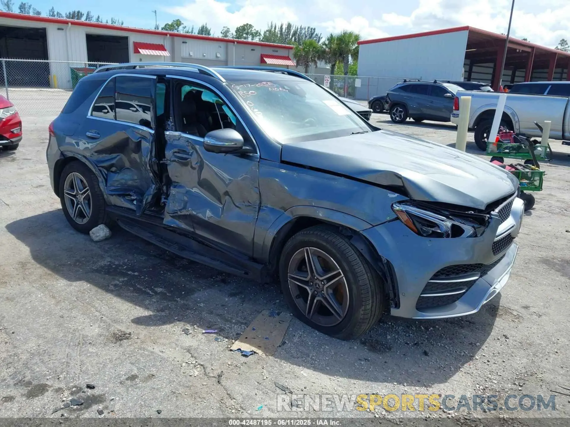 1 Photograph of a damaged car 4JGFB4KB0LA060591 MERCEDES-BENZ GLE 350 2020