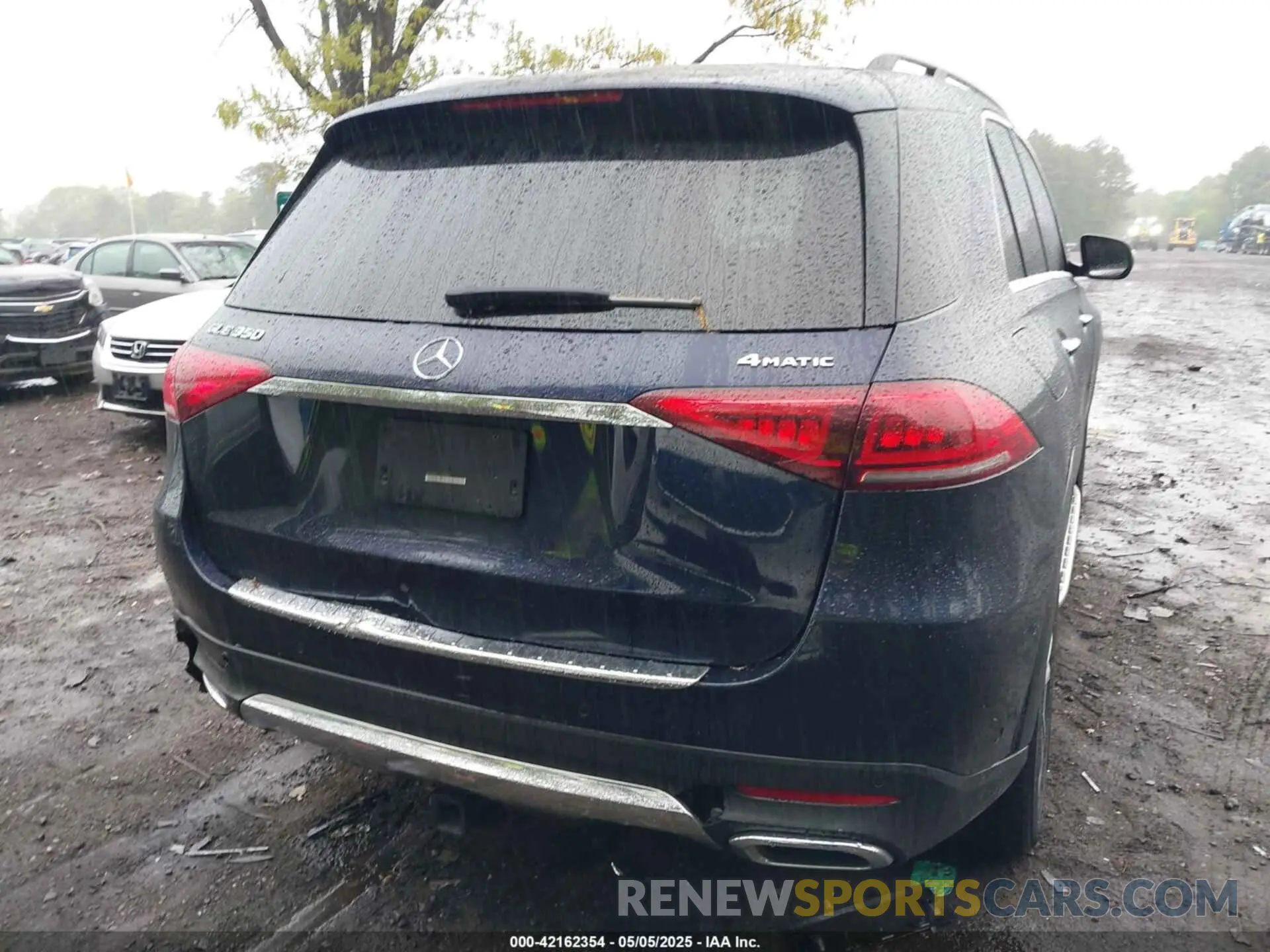 16 Photograph of a damaged car 4JGFB4KB1LA033657 MERCEDES-BENZ GLE 350 2020