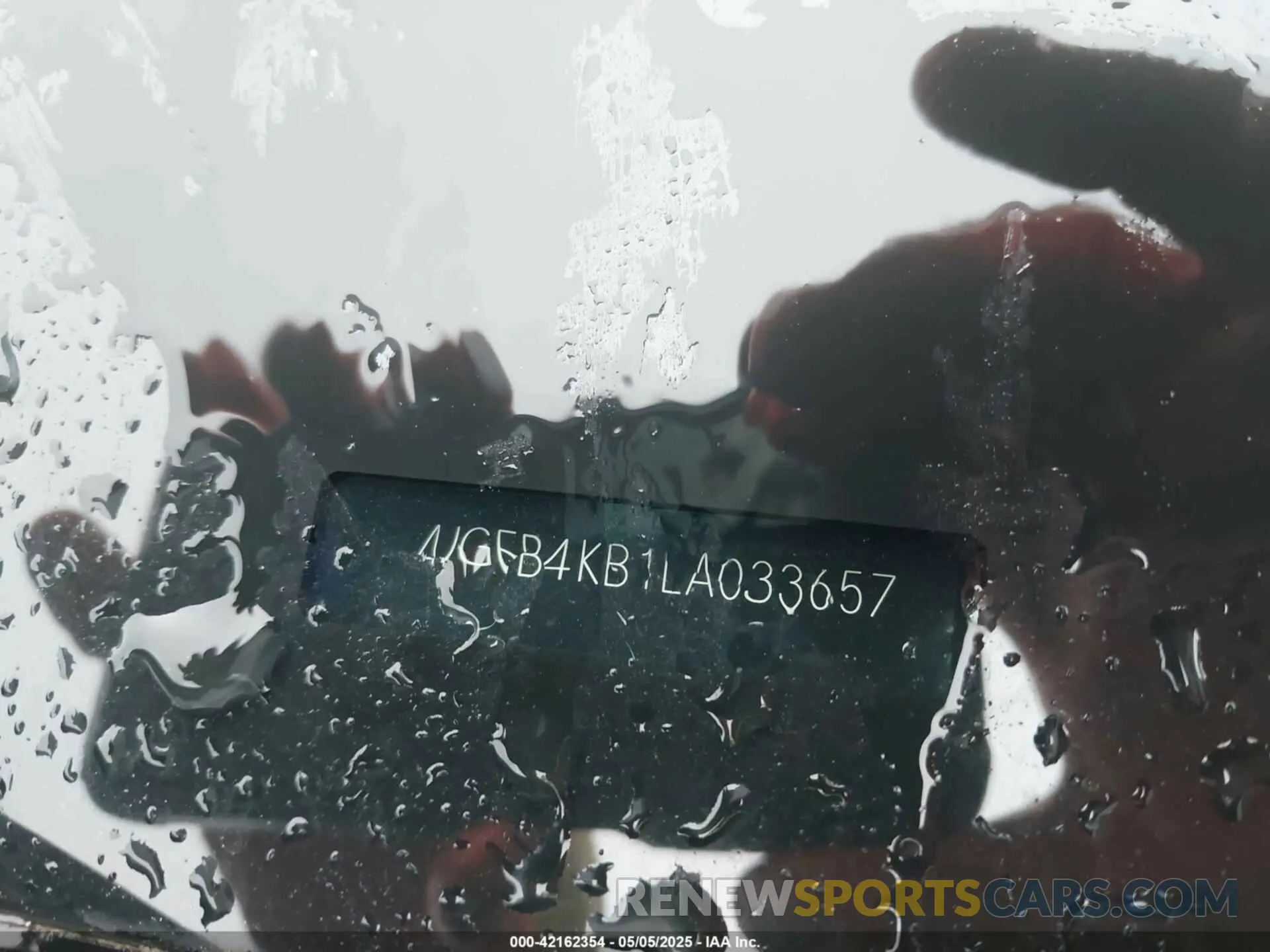 17 Photograph of a damaged car 4JGFB4KB1LA033657 MERCEDES-BENZ GLE 350 2020