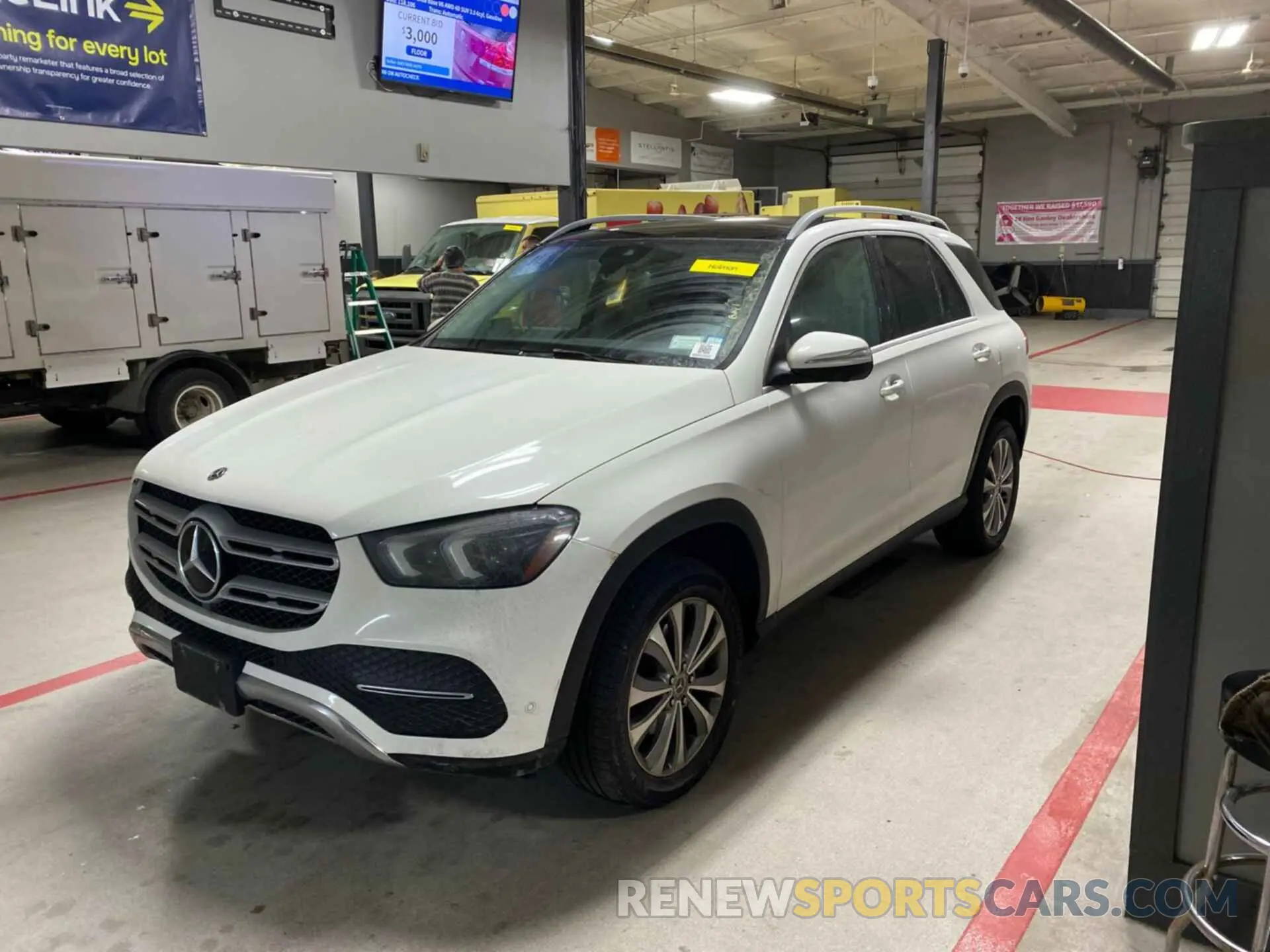 14 Photograph of a damaged car 4JGFB4KB1LA066058 MERCEDES-BENZ GLE 350 2020