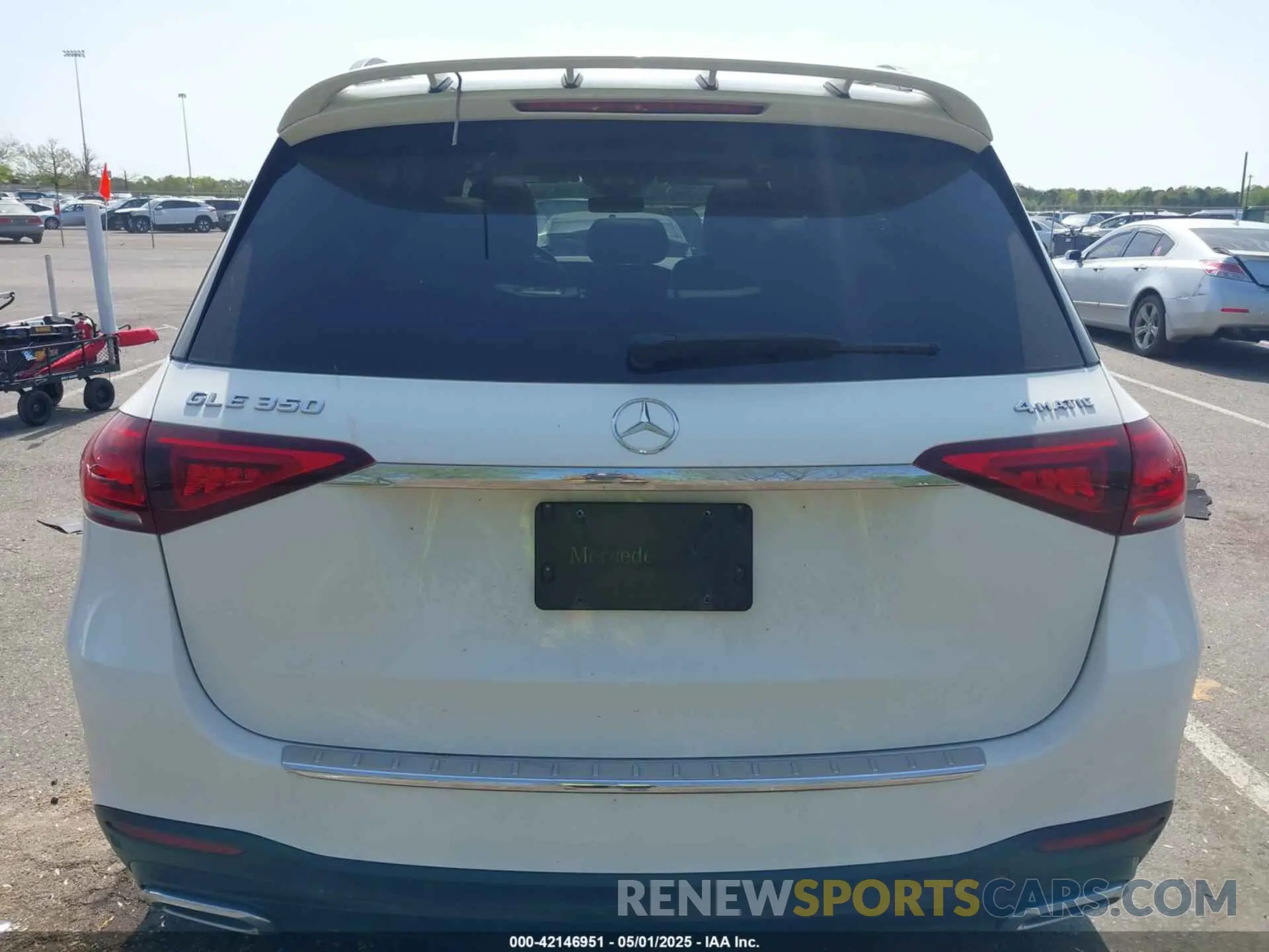 16 Photograph of a damaged car 4JGFB4KB2LA172745 MERCEDES-BENZ GLE 350 2020