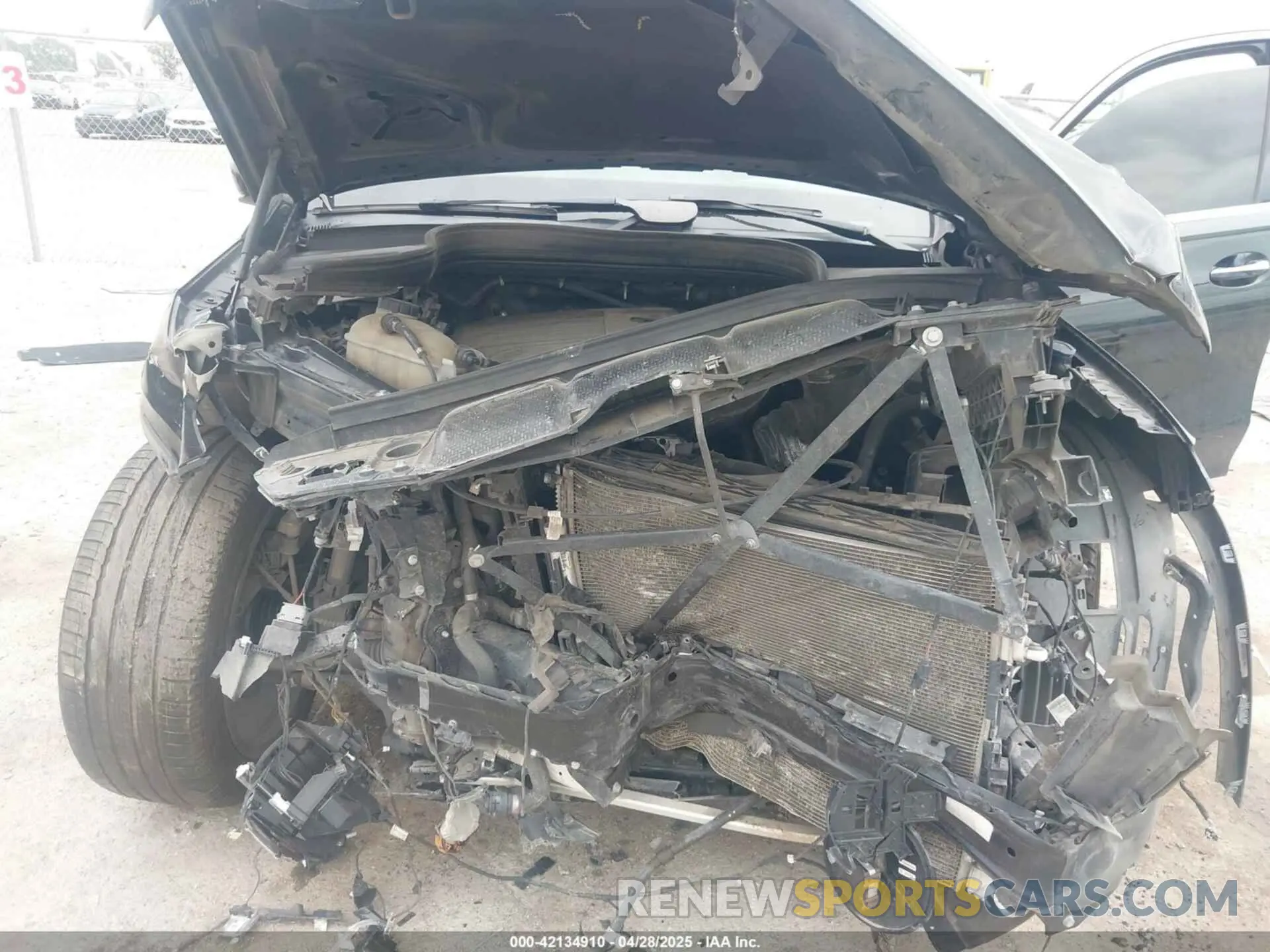 10 Photograph of a damaged car 4JGFB4KB3LA043879 MERCEDES-BENZ GLE 350 2020