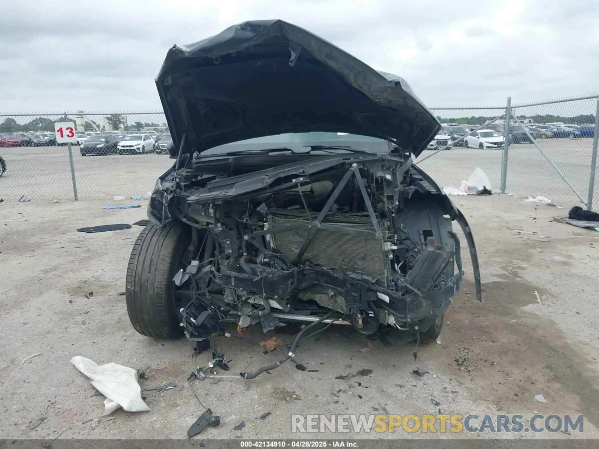 11 Photograph of a damaged car 4JGFB4KB3LA043879 MERCEDES-BENZ GLE 350 2020