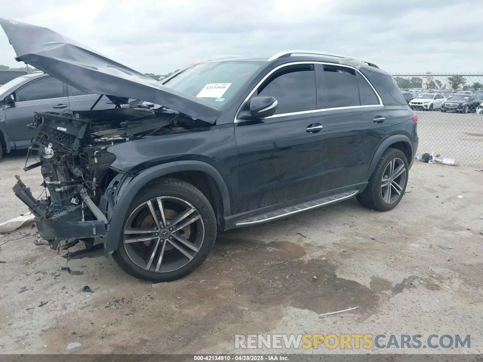 2 Photograph of a damaged car 4JGFB4KB3LA043879 MERCEDES-BENZ GLE 350 2020