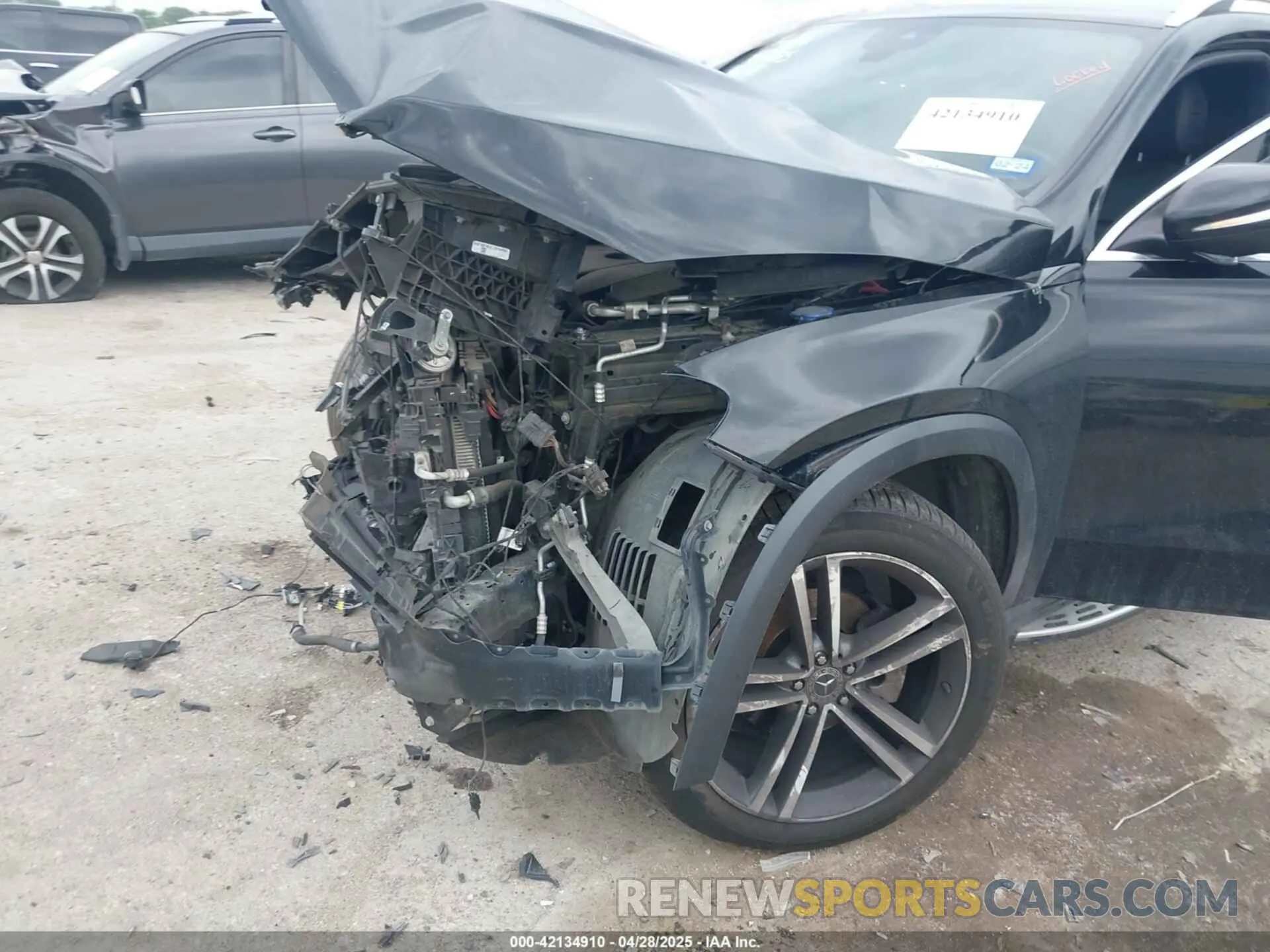 6 Photograph of a damaged car 4JGFB4KB3LA043879 MERCEDES-BENZ GLE 350 2020