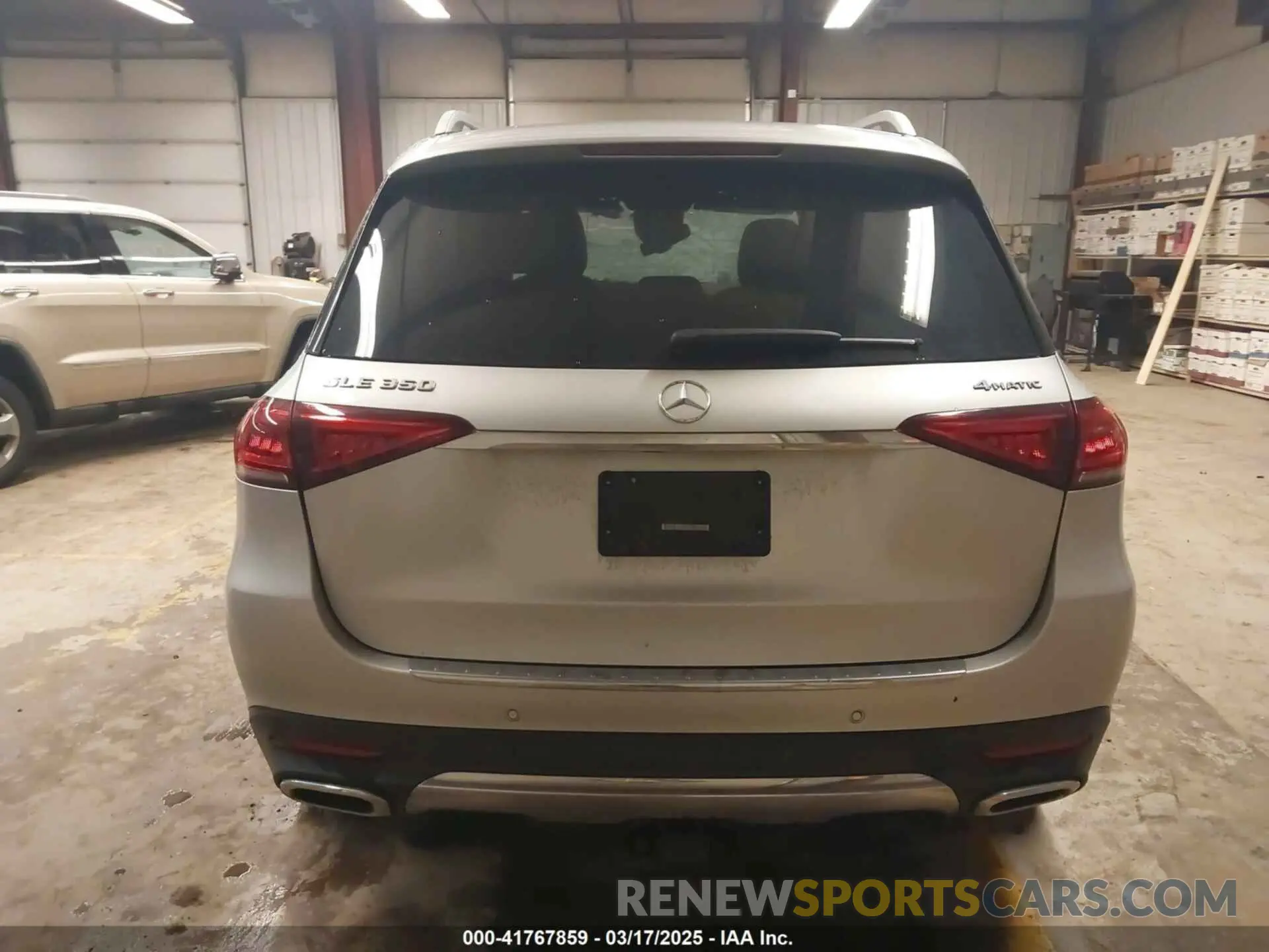 17 Photograph of a damaged car 4JGFB4KB3LA086666 MERCEDES-BENZ GLE 350 2020