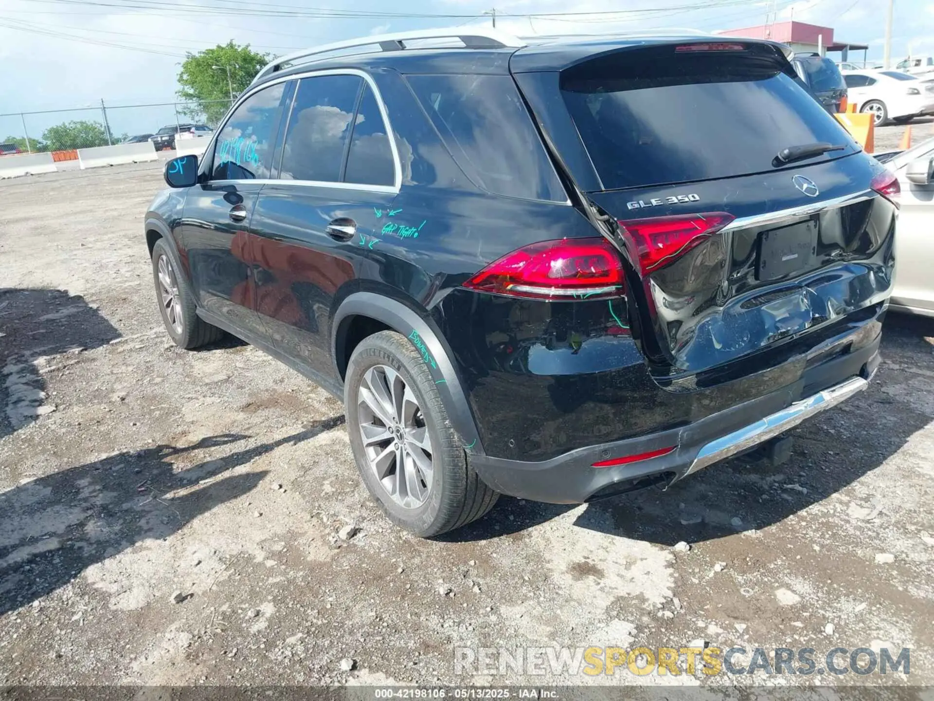 3 Фотография поврежденного автомобиля 4JGFB4KB4LA047648 MERCEDES-BENZ GLE 350 2020