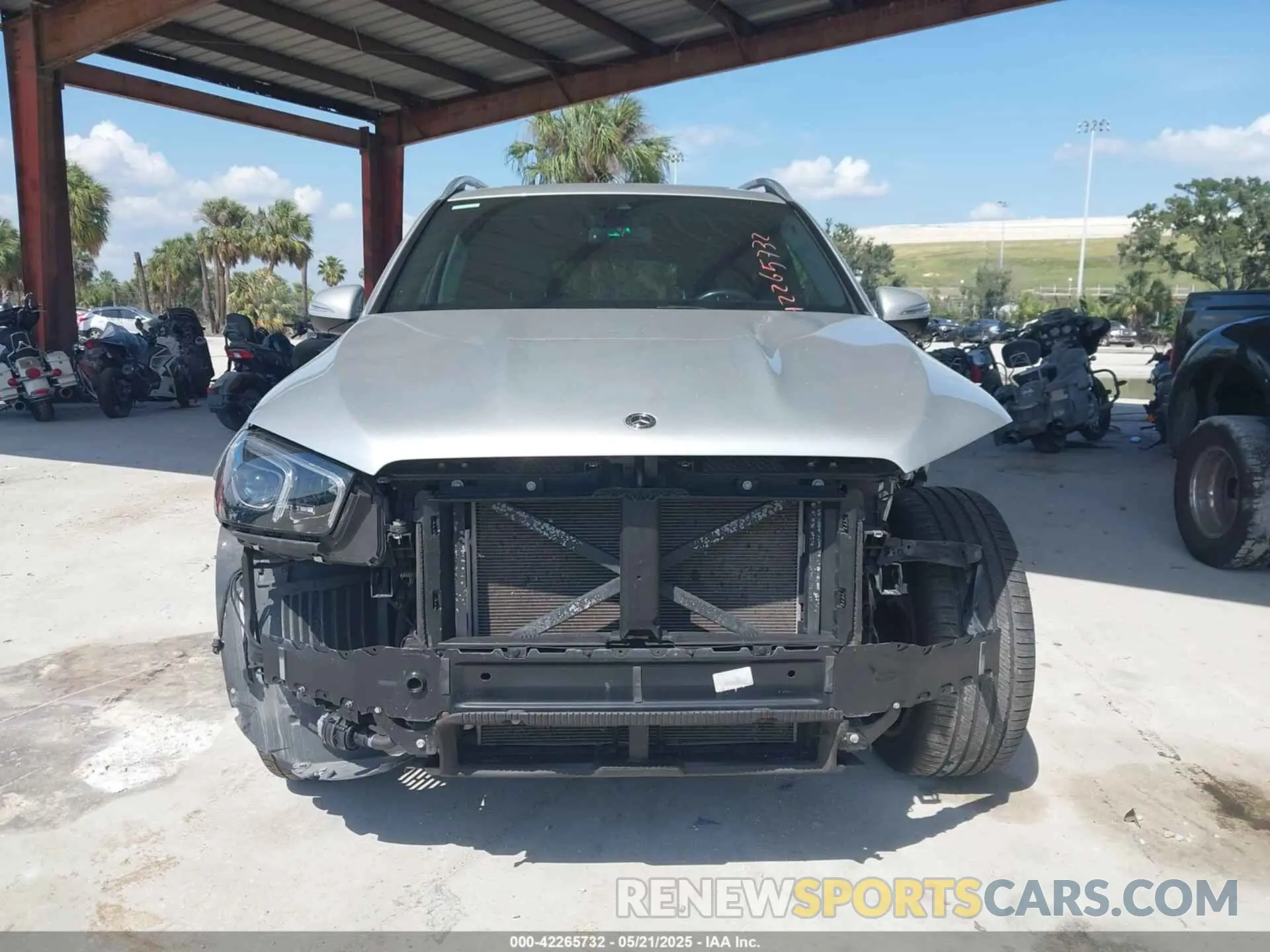 13 Photograph of a damaged car 4JGFB4KB4LA101207 MERCEDES-BENZ GLE 350 2020