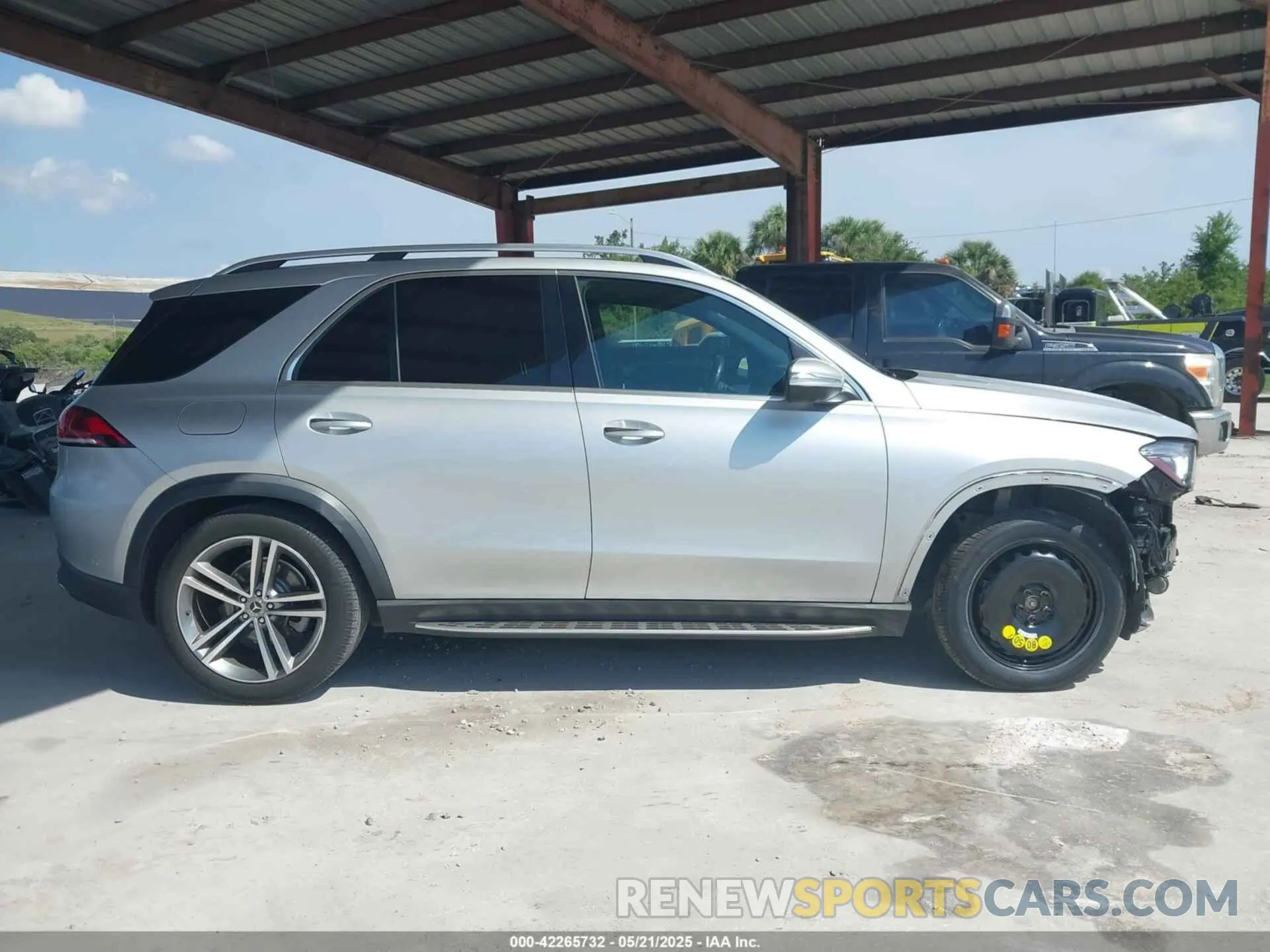 14 Photograph of a damaged car 4JGFB4KB4LA101207 MERCEDES-BENZ GLE 350 2020