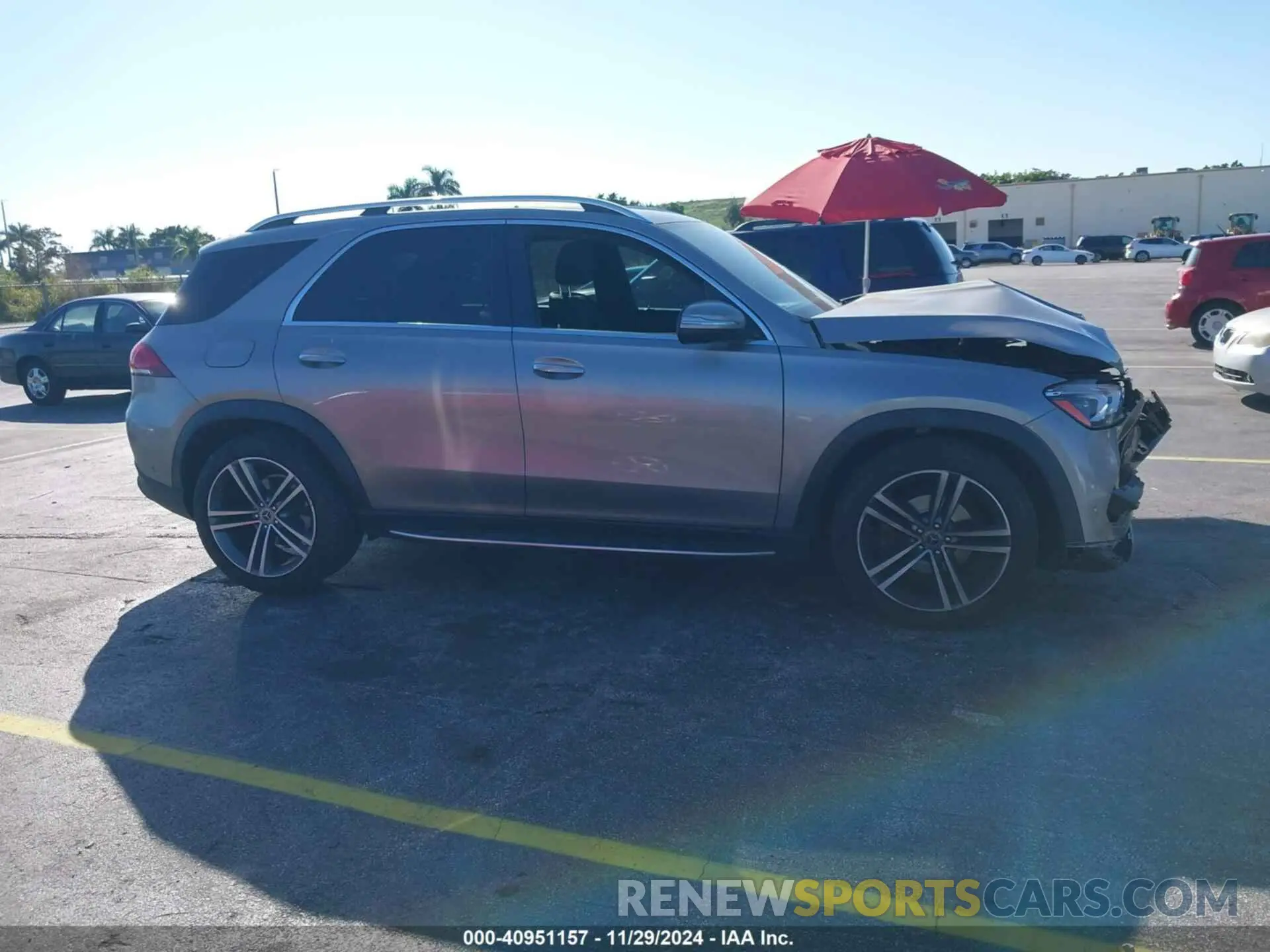 13 Photograph of a damaged car 4JGFB4KB6LA042306 MERCEDES-BENZ GLE 350 2020