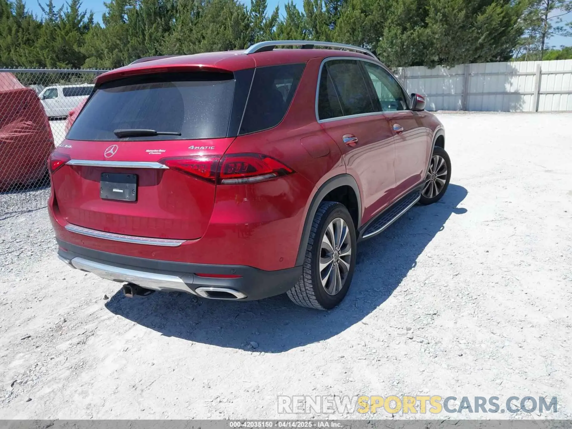 4 Photograph of a damaged car 4JGFB4KB8LA035843 MERCEDES-BENZ GLE 350 2020
