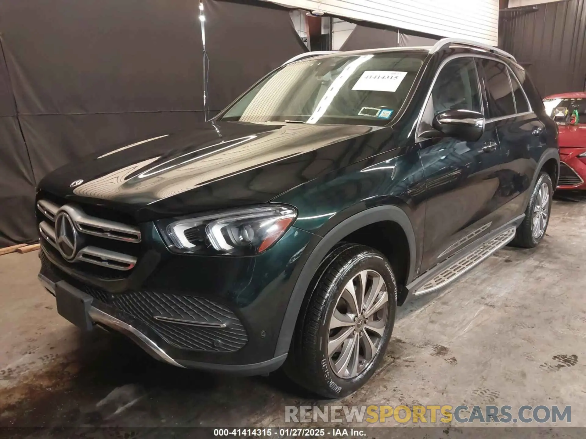 2 Photograph of a damaged car 4JGFB4KB8LA064906 MERCEDES-BENZ GLE 350 2020