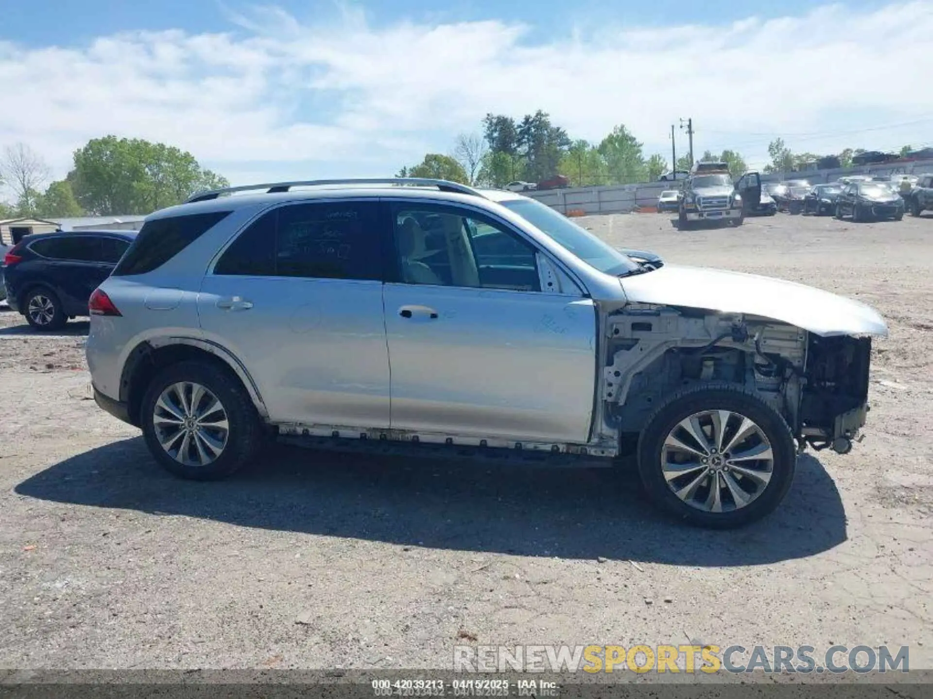 14 Photograph of a damaged car 4JGFB4KE0LA031263 MERCEDES-BENZ GLE 350 2020