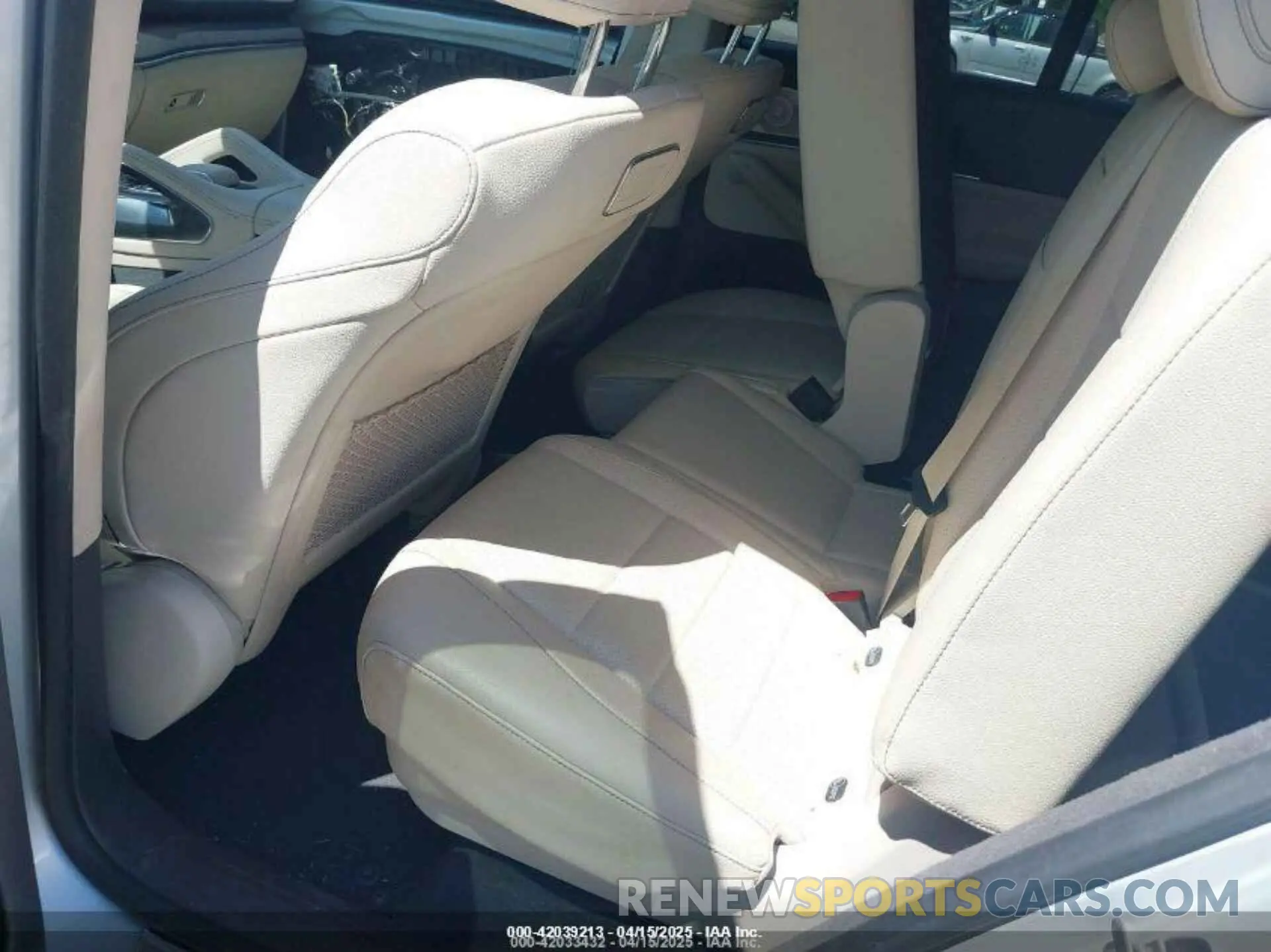 8 Photograph of a damaged car 4JGFB4KE0LA031263 MERCEDES-BENZ GLE 350 2020