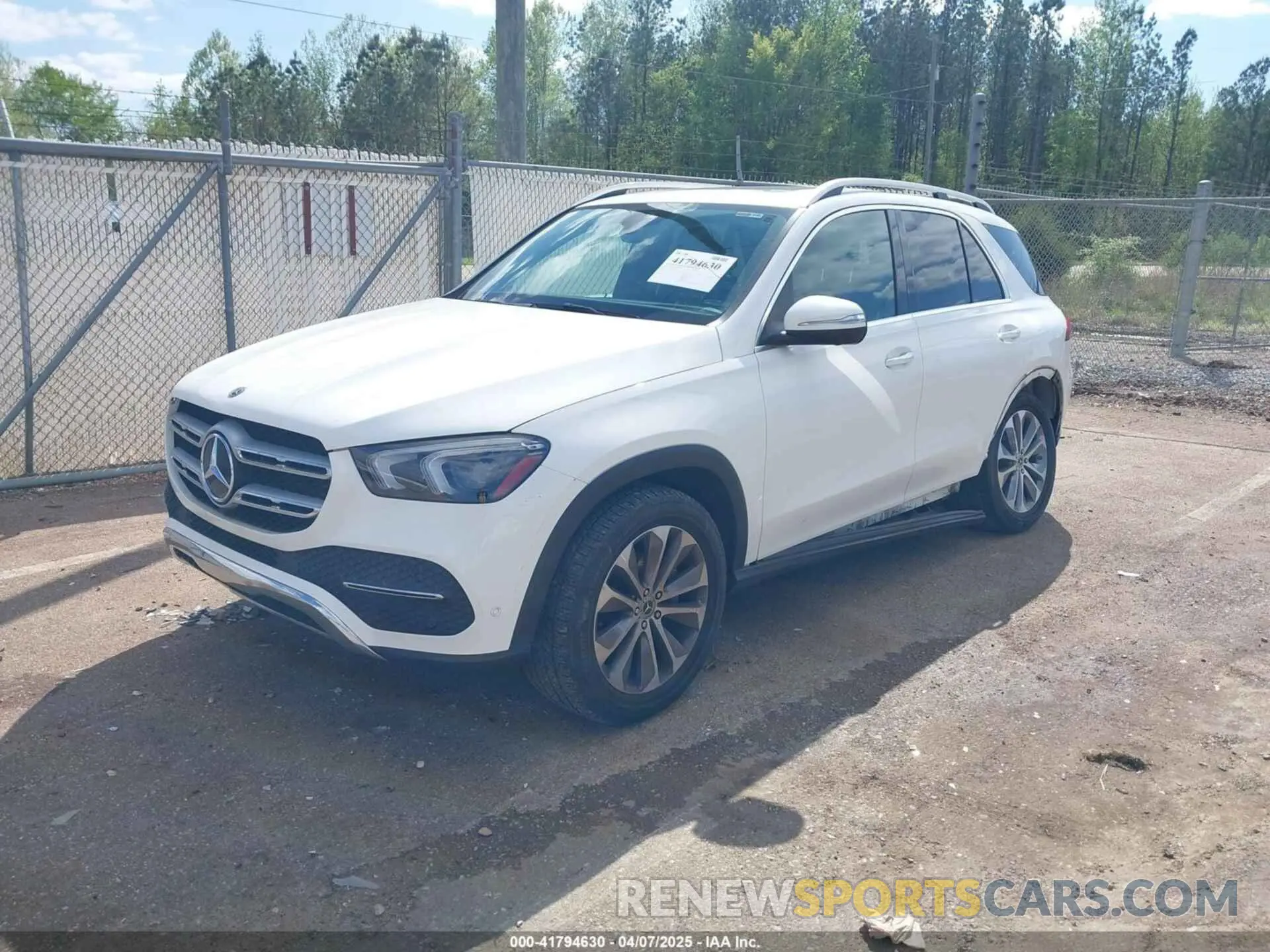 2 Photograph of a damaged car 4JGFB4KE2LA089441 MERCEDES-BENZ GLE 350 2020