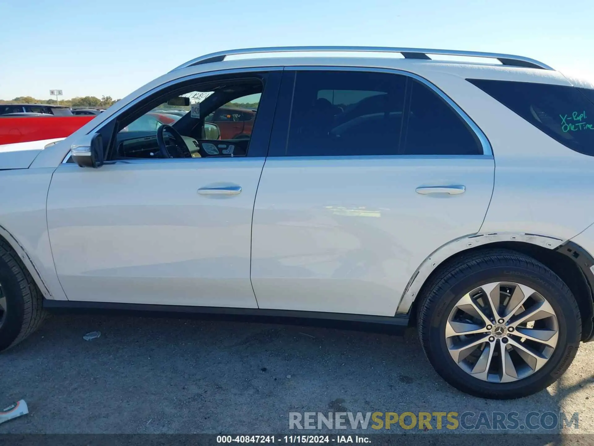 14 Photograph of a damaged car 4JGFB4JB1MA526550 MERCEDES-BENZ GLE 350 2021