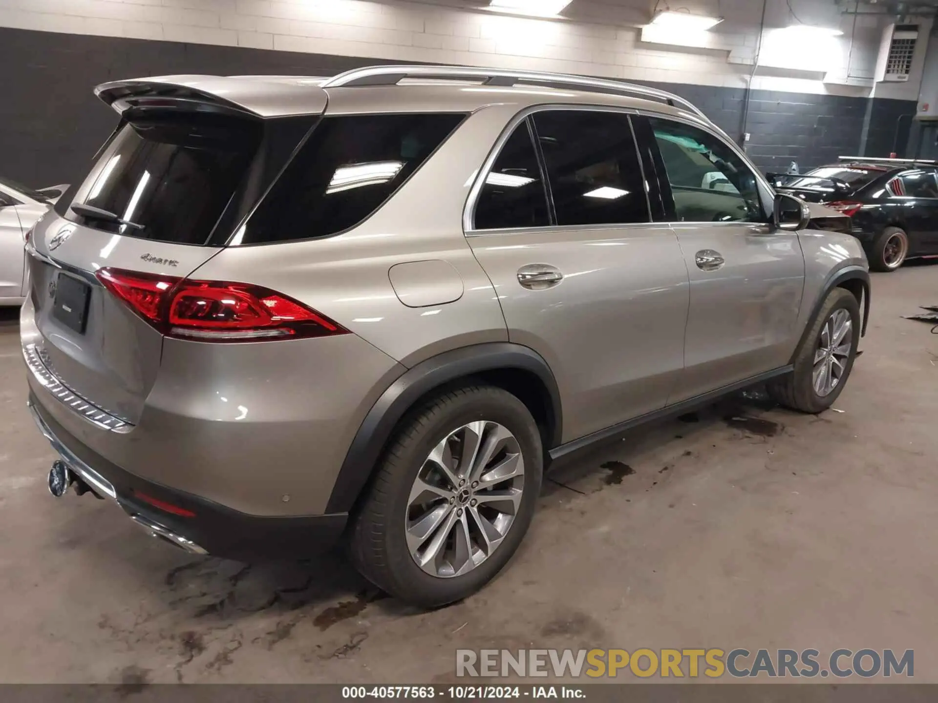 4 Photograph of a damaged car 4JGFB4KB9MA564378 MERCEDES-BENZ GLE 350 2021