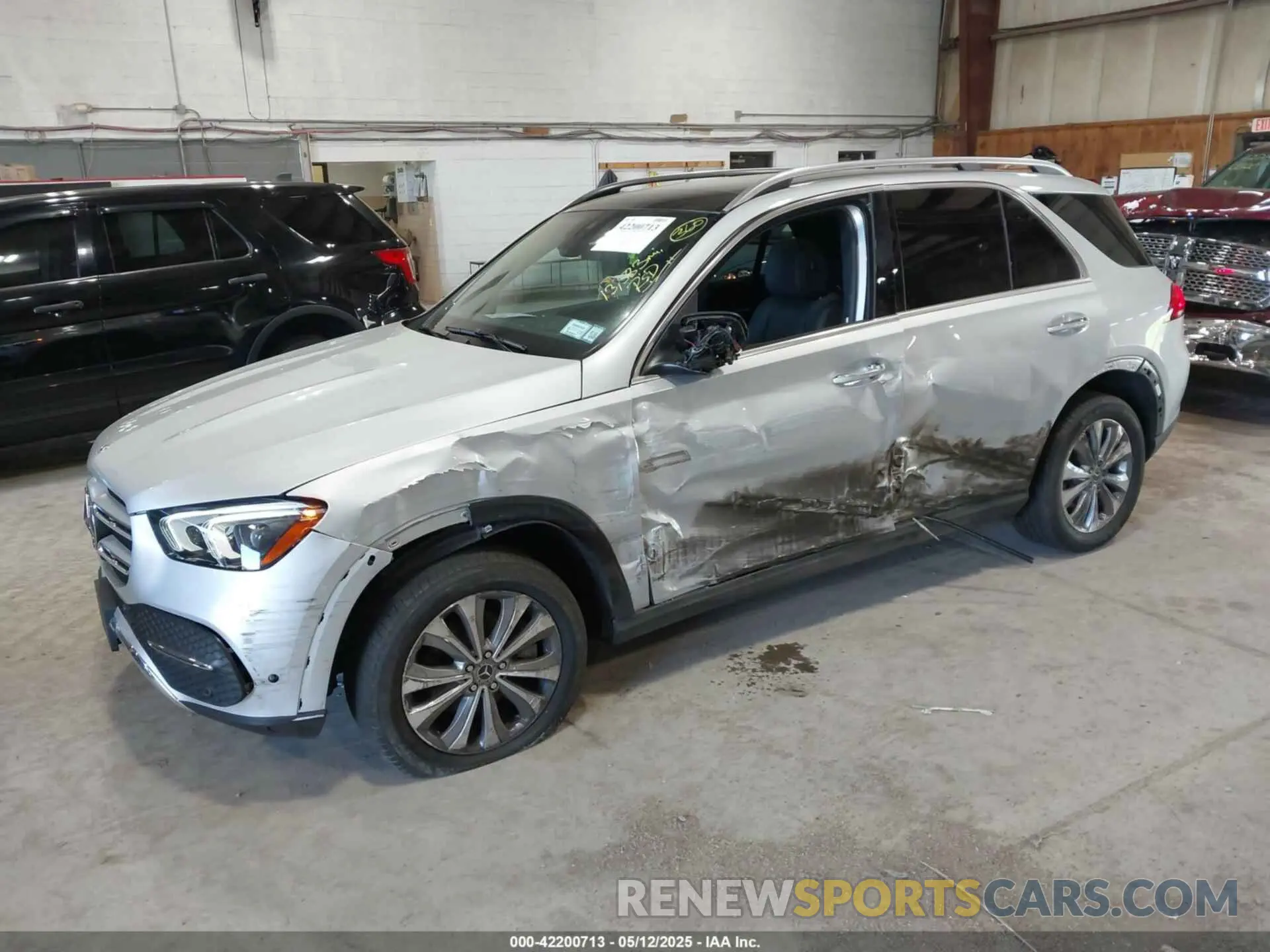 2 Photograph of a damaged car 4JGFB4KBXMA439132 MERCEDES-BENZ GLE 350 2021