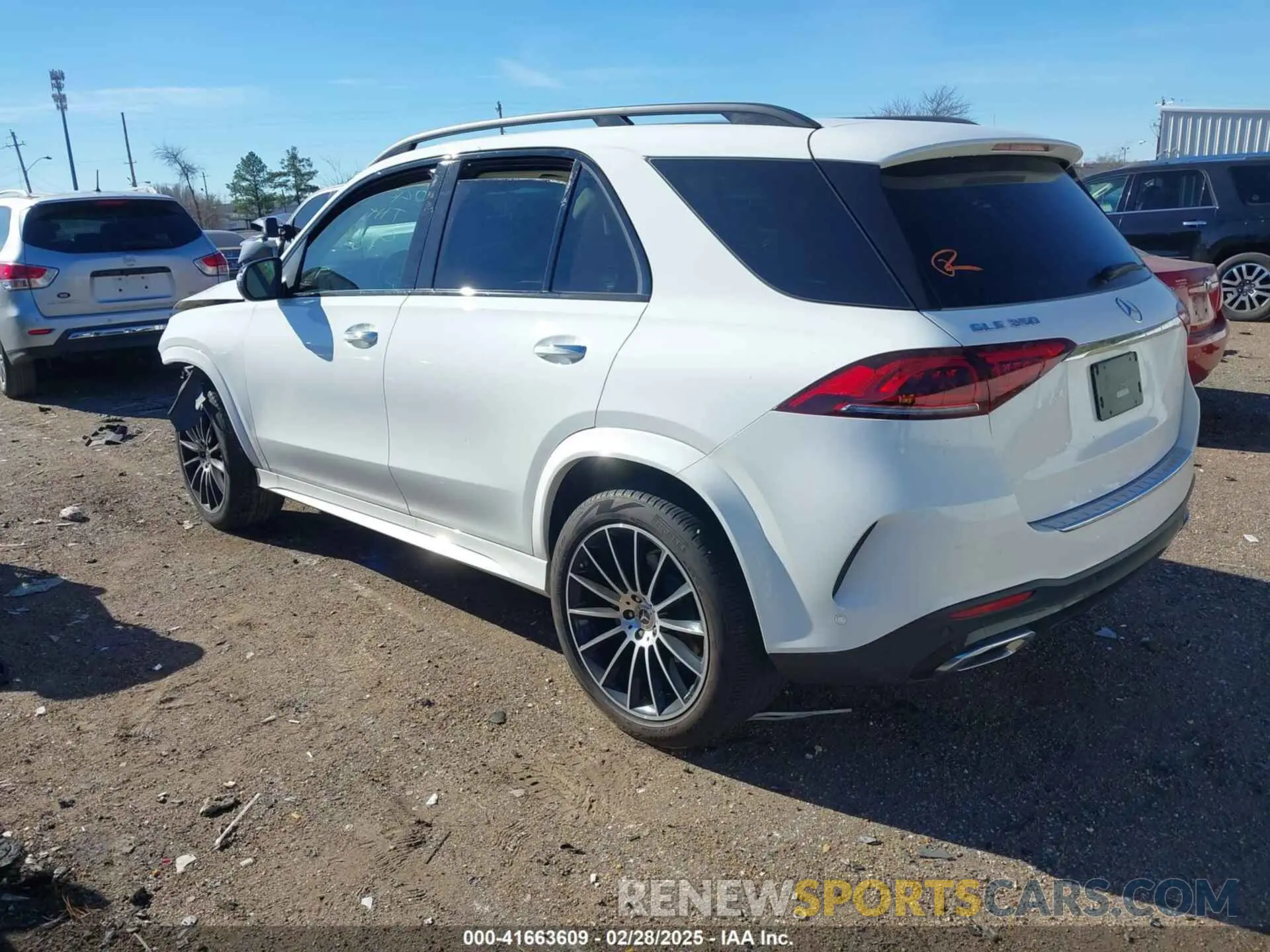 3 Photograph of a damaged car 4JGFB4JB1NA579119 MERCEDES-BENZ GLE 350 2022