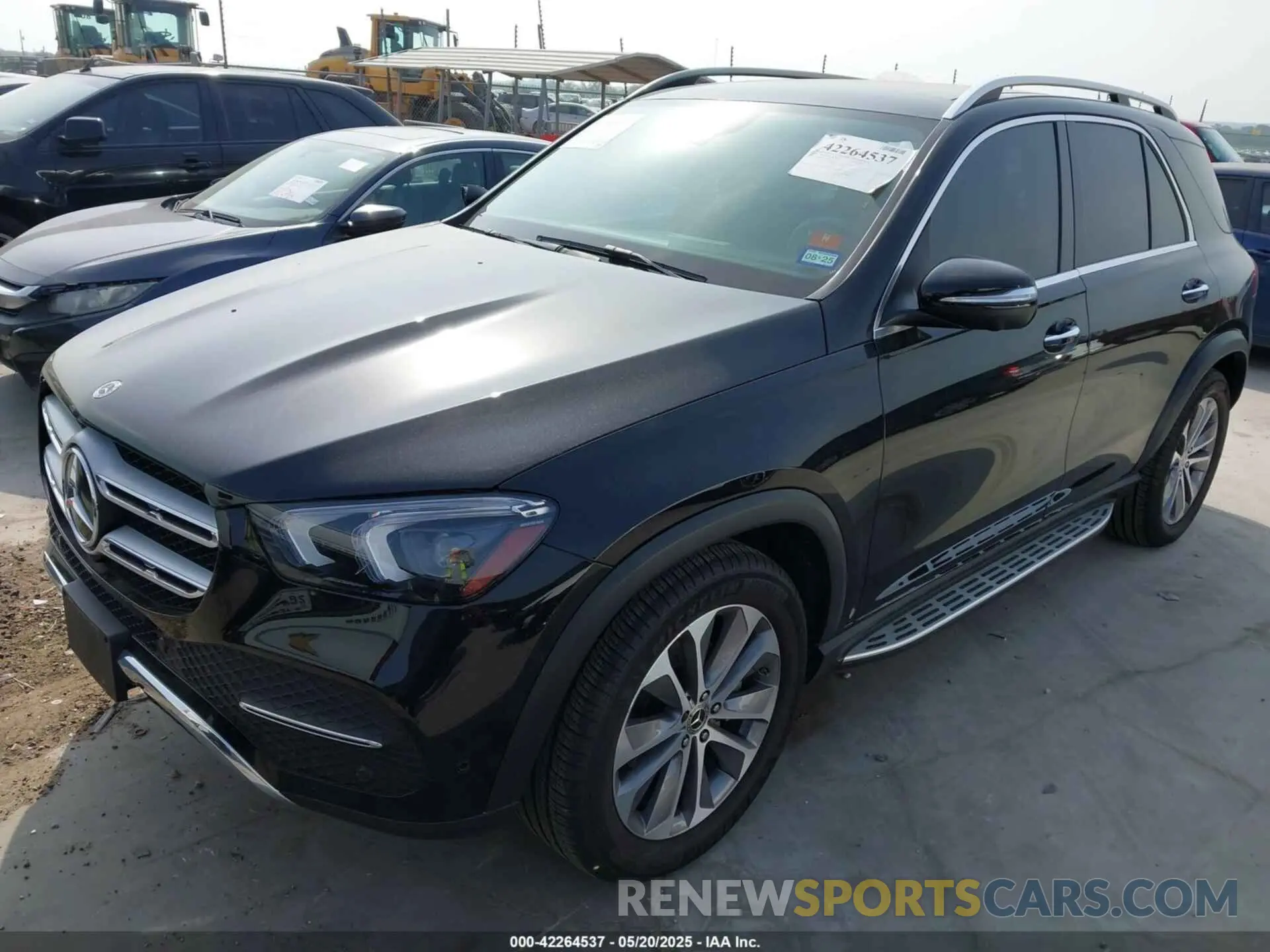 2 Photograph of a damaged car 4JGFB4JB3NA770590 MERCEDES-BENZ GLE 350 2022