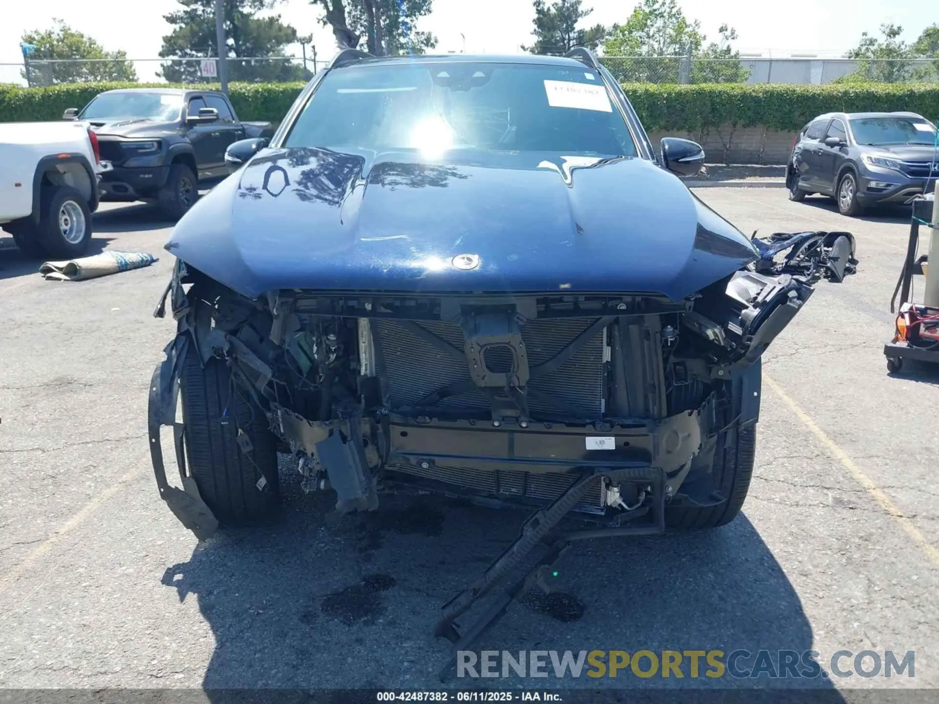 13 Photograph of a damaged car 4JGFB4JB4NA619256 MERCEDES-BENZ GLE 350 2022