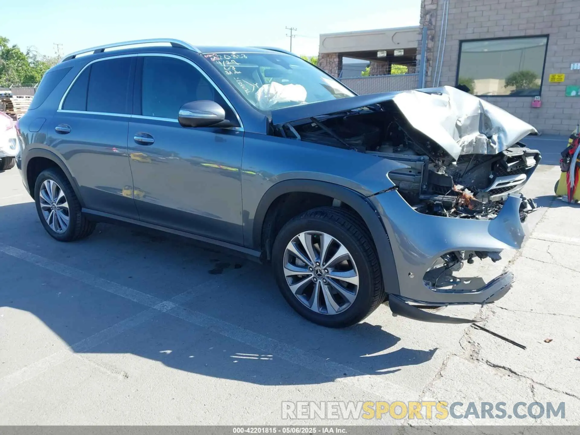 1 Фотография поврежденного автомобиля 4JGFB4JB4NA677660 MERCEDES-BENZ GLE 350 2022