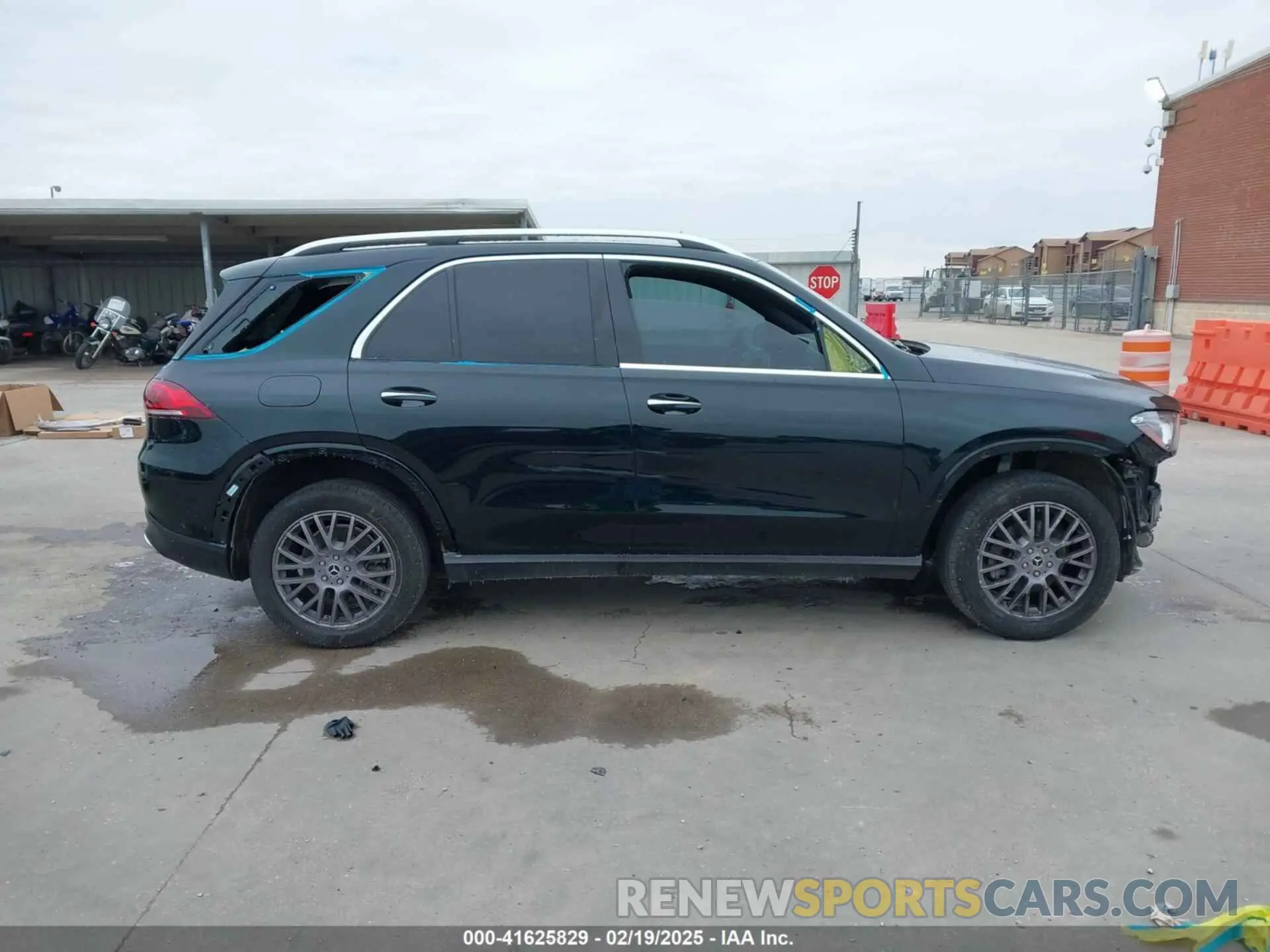 14 Фотография поврежденного автомобиля 4JGFB4JB5NA639970 MERCEDES-BENZ GLE 350 2022