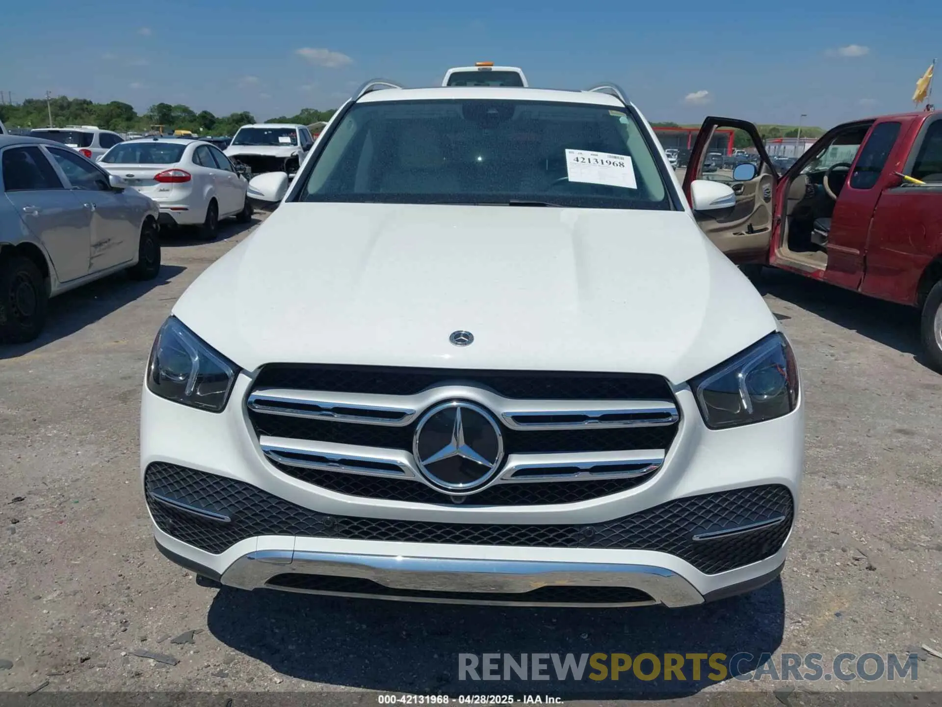 12 Photograph of a damaged car 4JGFB4JB5NA703411 MERCEDES-BENZ GLE 350 2022