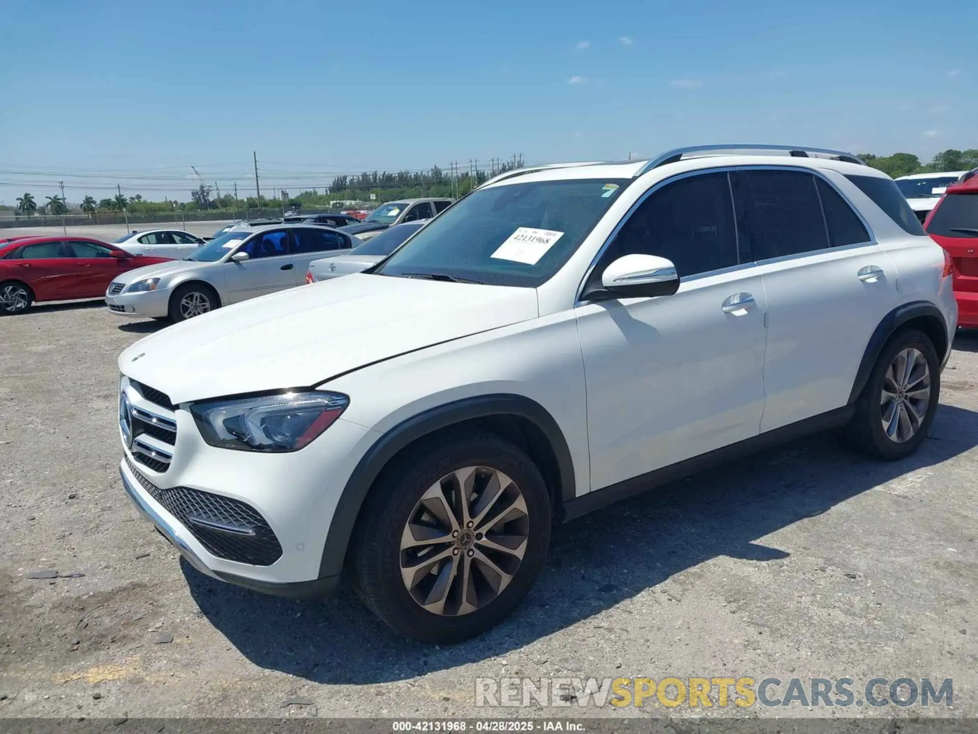 2 Photograph of a damaged car 4JGFB4JB5NA703411 MERCEDES-BENZ GLE 350 2022