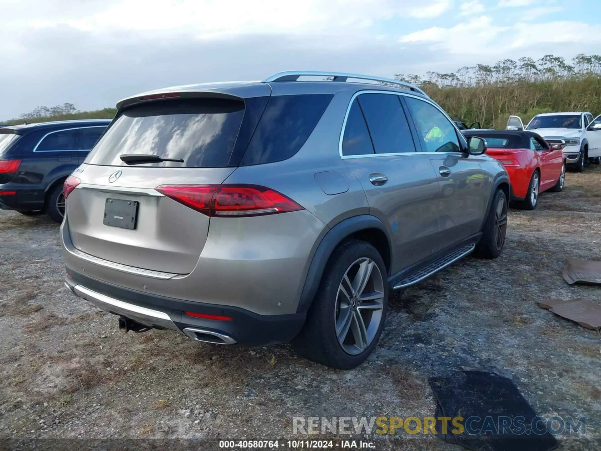 4 Photograph of a damaged car 4JGFB4JB9NA625540 MERCEDES-BENZ GLE 350 2022
