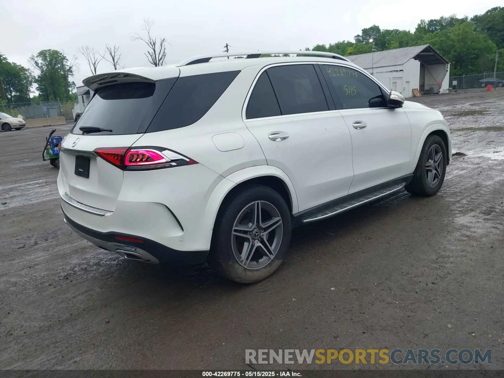 4 Photograph of a damaged car 4JGFB4JBXNA682944 MERCEDES-BENZ GLE 350 2022