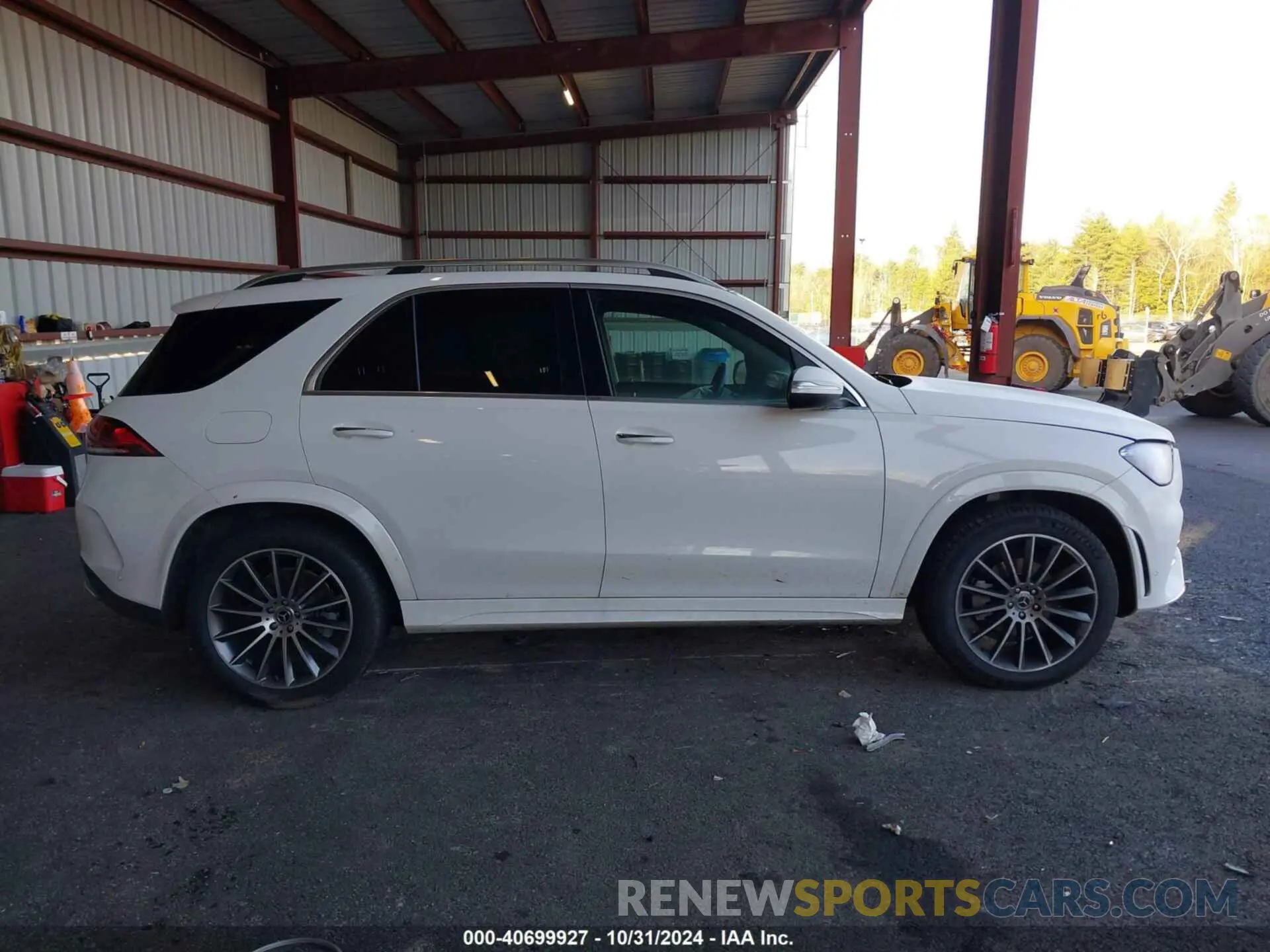 14 Photograph of a damaged car 4JGFB4KB2NA823696 MERCEDES-BENZ GLE 350 2022
