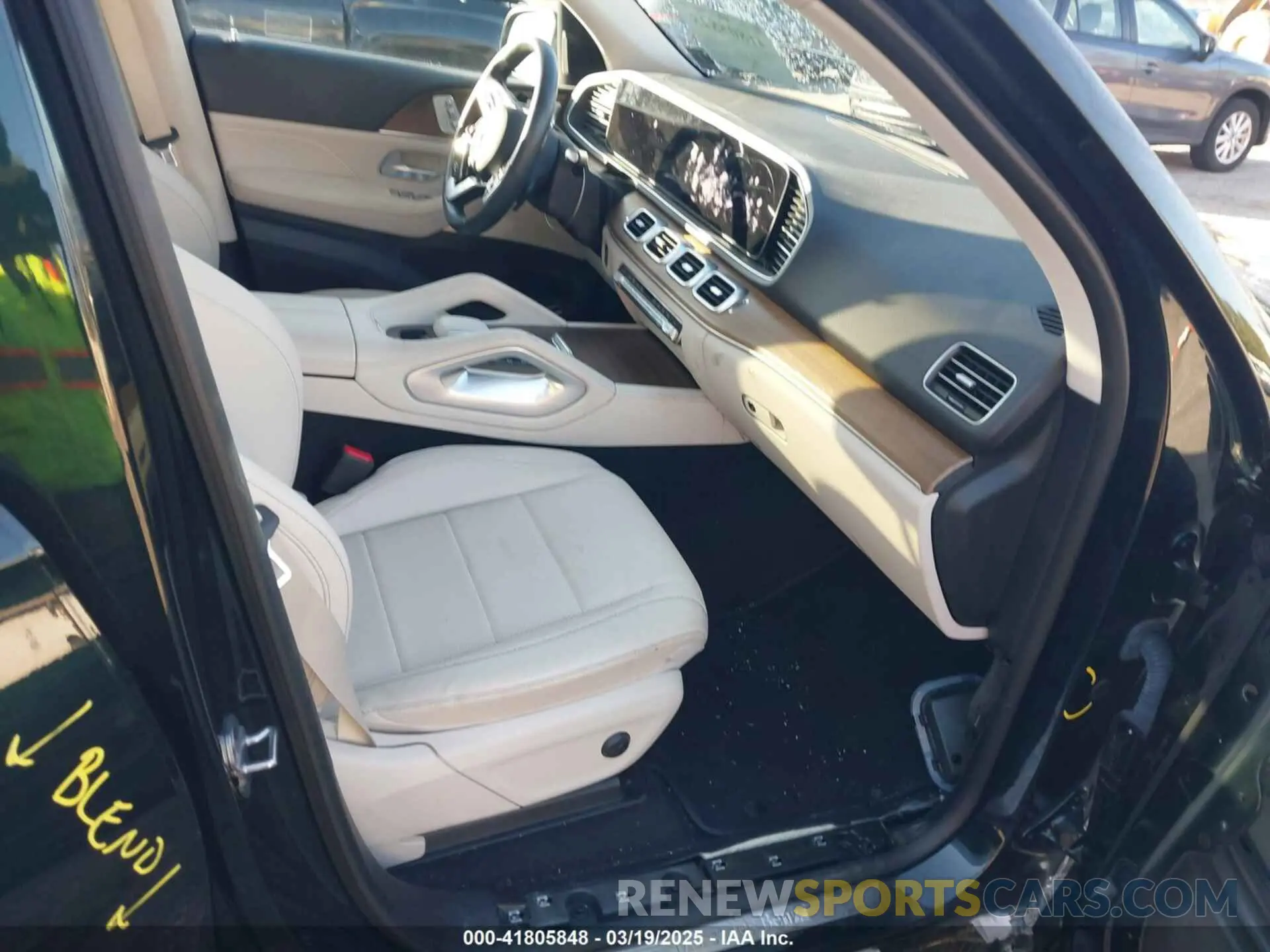 5 Photograph of a damaged car 4JGFB4KB3NA646818 MERCEDES-BENZ GLE 350 2022